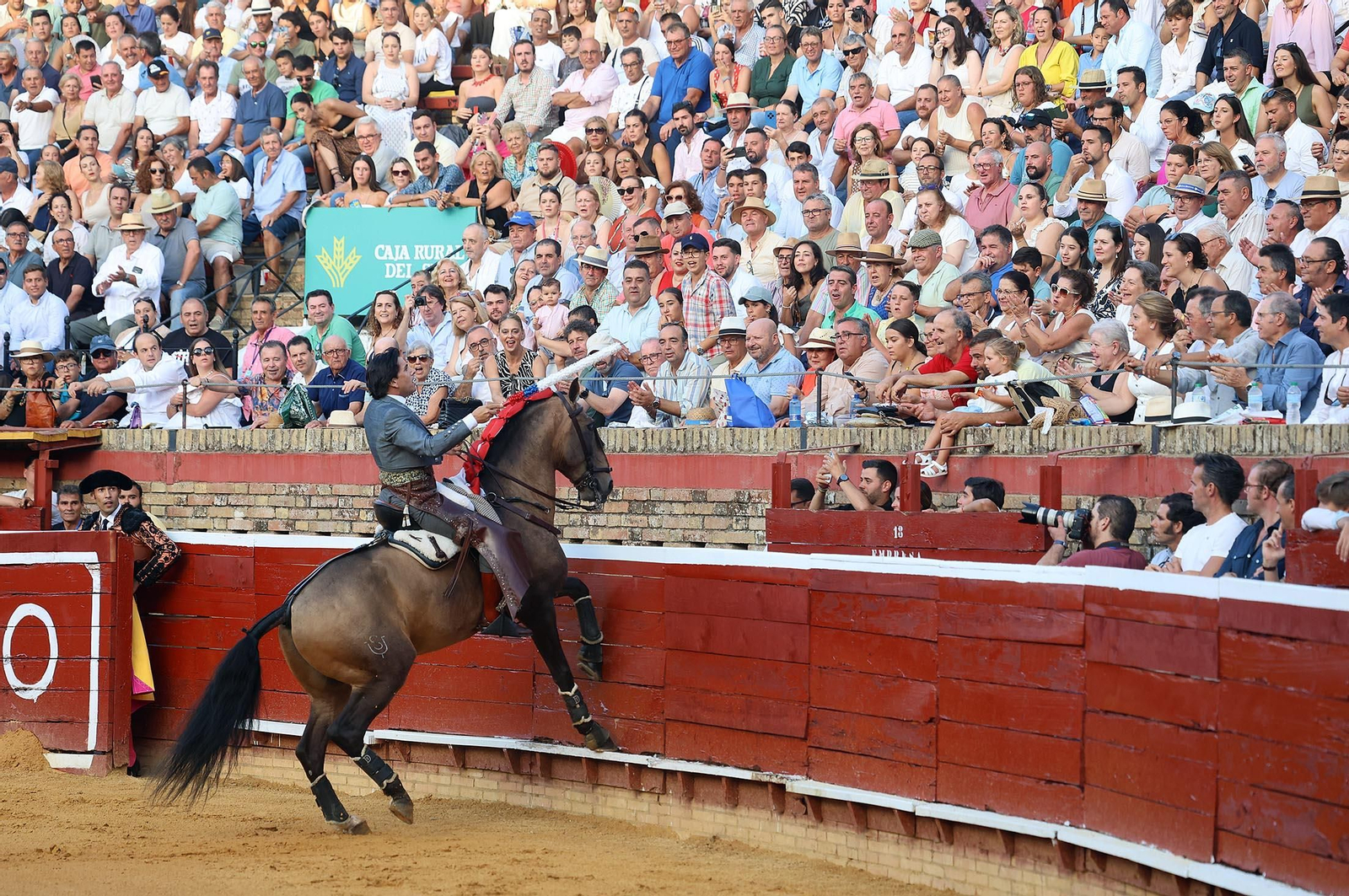 Toros La Merced: Imágenes de la tarde de Rejoneo con Diego Ventura, Andrés Romero y Sergio Galán