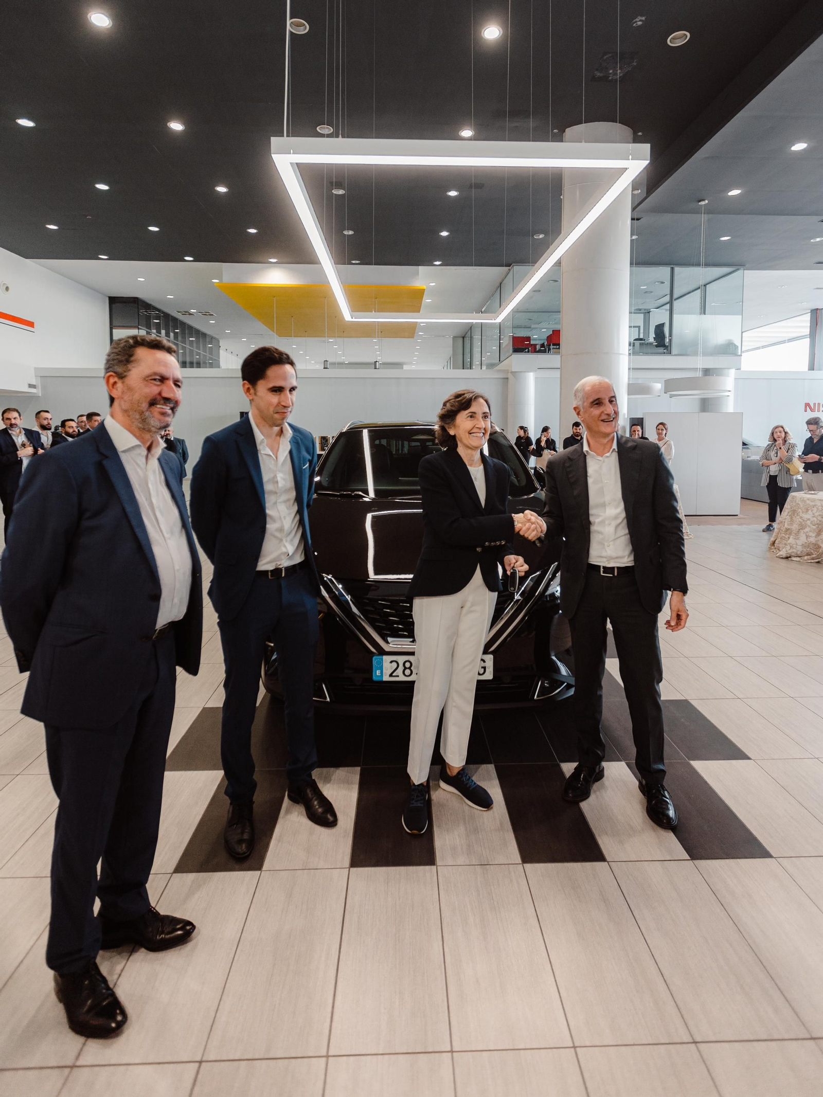 Rosa Aguilar estrenará su tercer Nissan. Un Qashqai e-Power que le fue entregado durante la celebración por el premio a CATAC.
