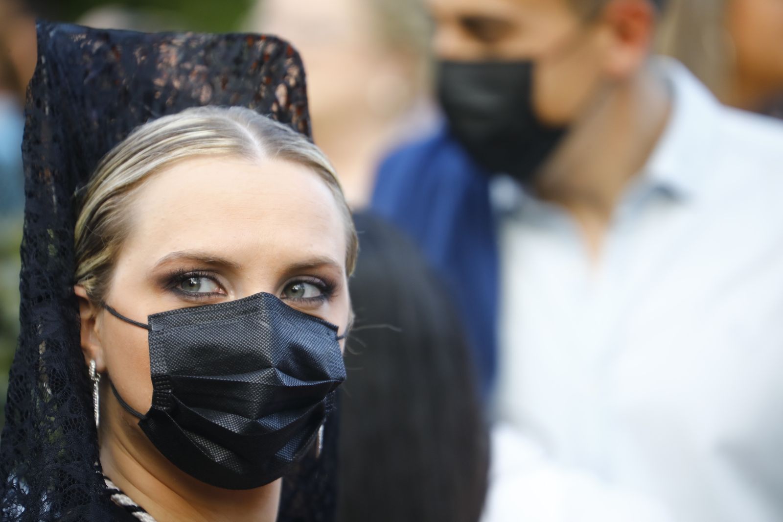 Jueves Santo en Córdoba: La procesión del Cristo de Gracia, en imágenes