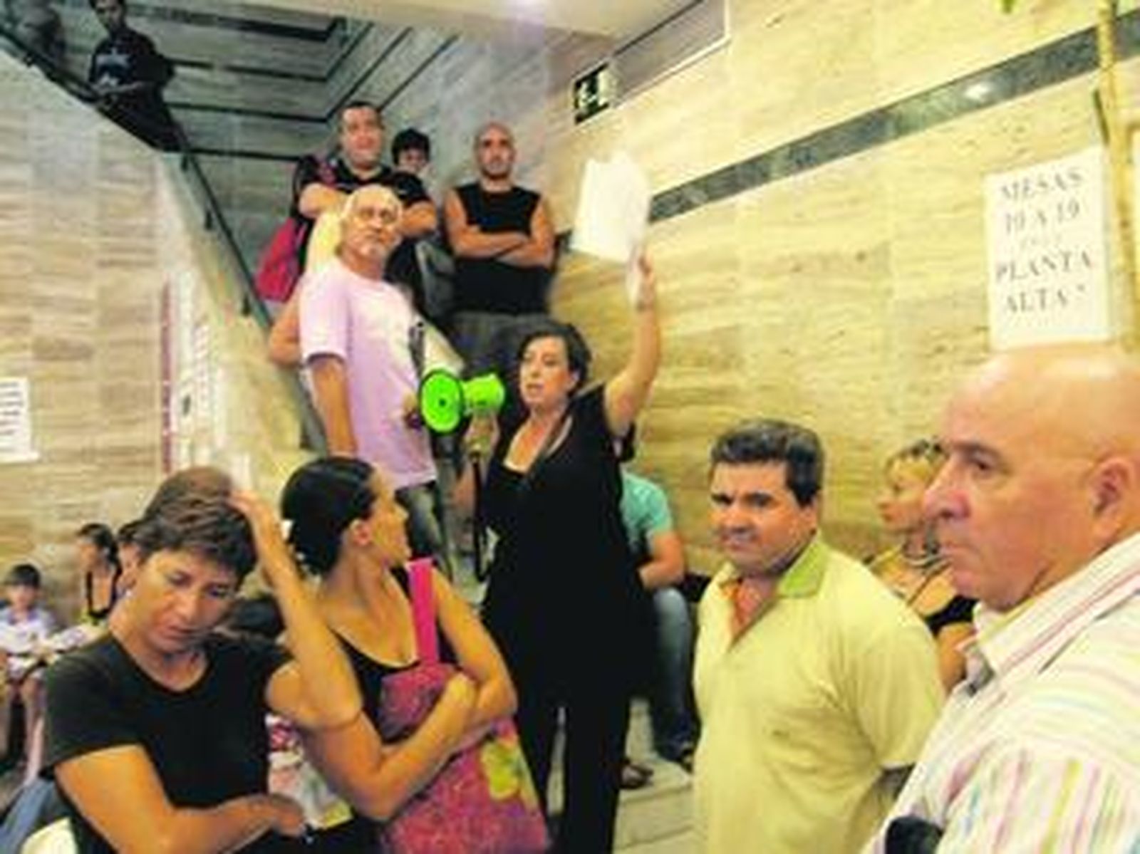 Los parados piden una bolsa de empleo y un proyecto de impago de hipótecas