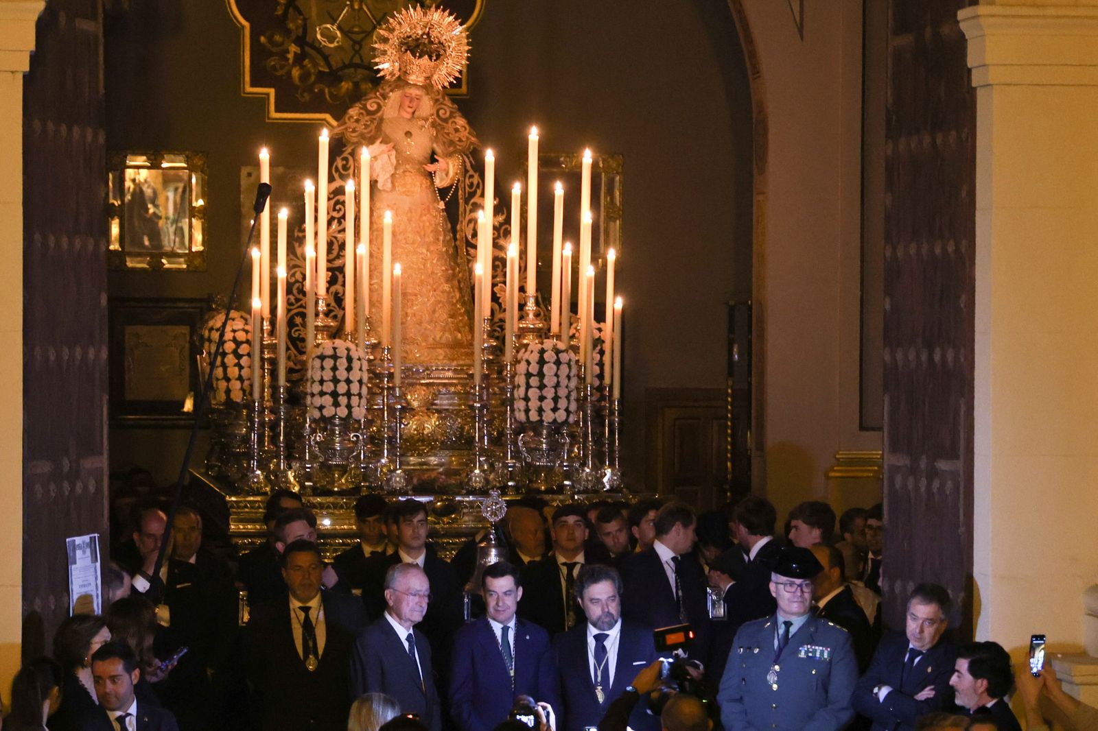 Los mejores momentos del Viernes de Dolores en Málaga, en fotos