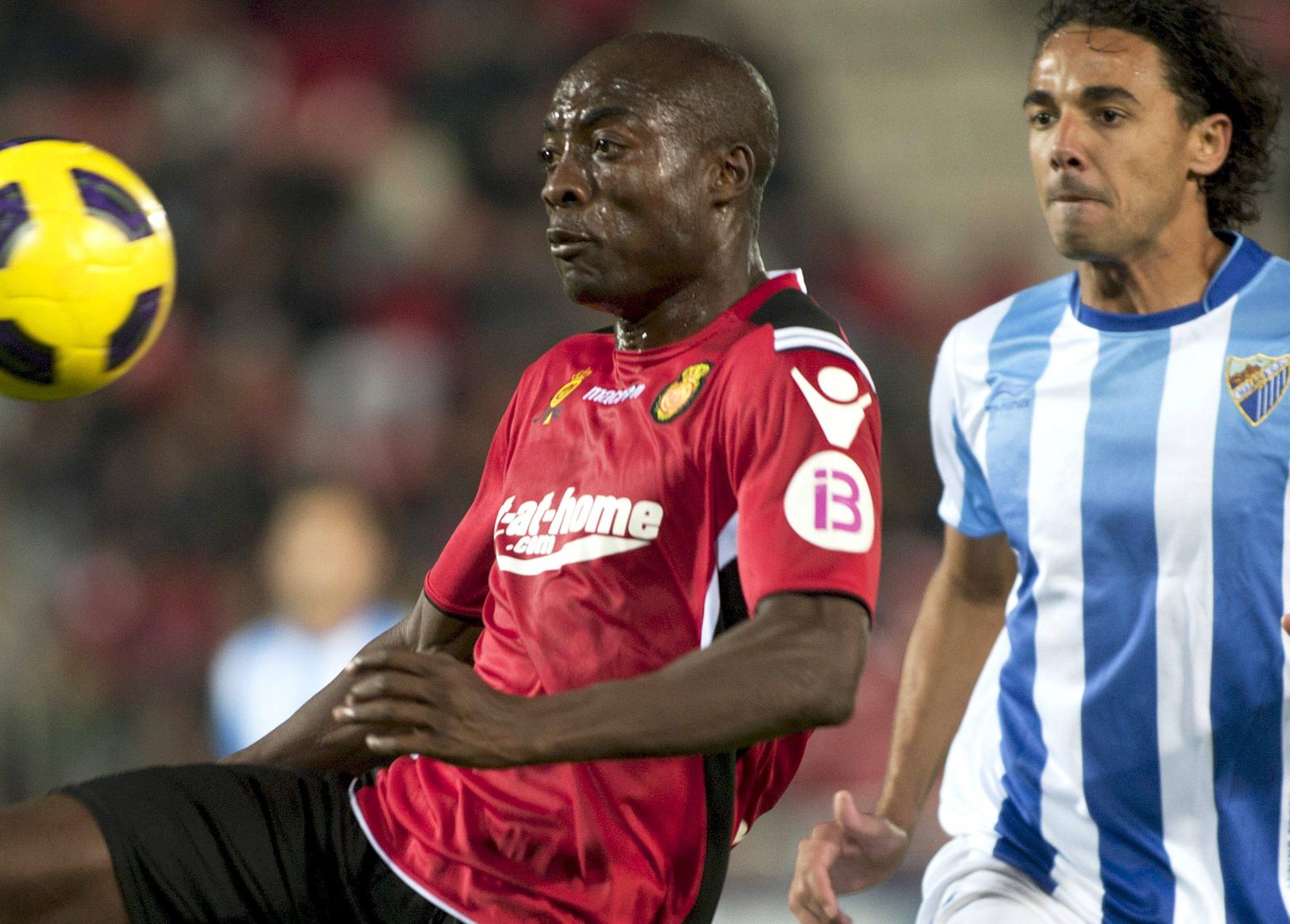 El Málaga es de porcelana (2-0)