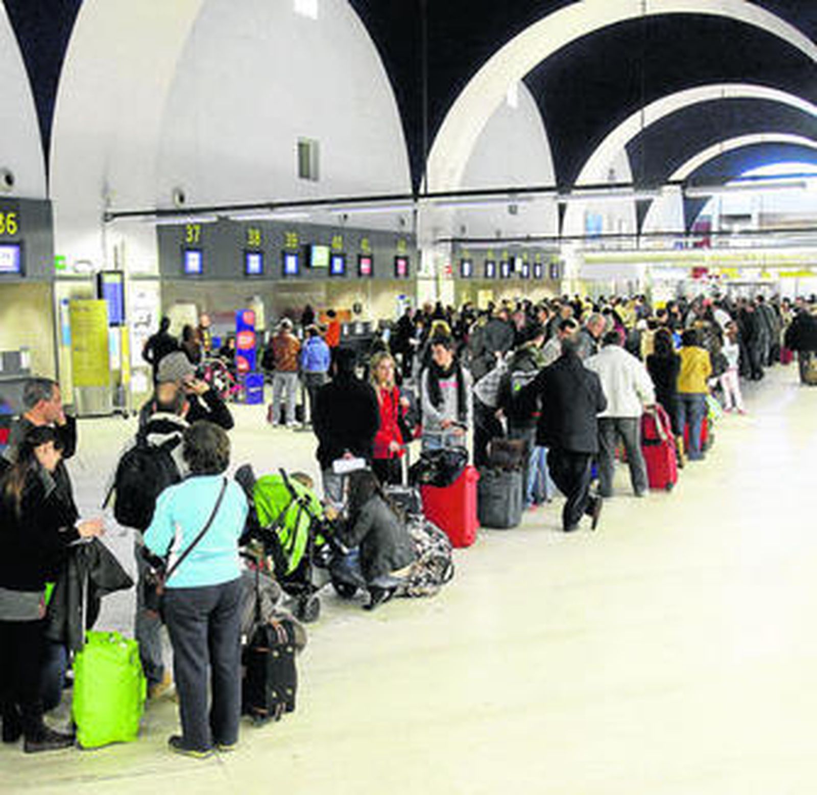 Cola de pasajeros en el aeropuerto de San Pablo.