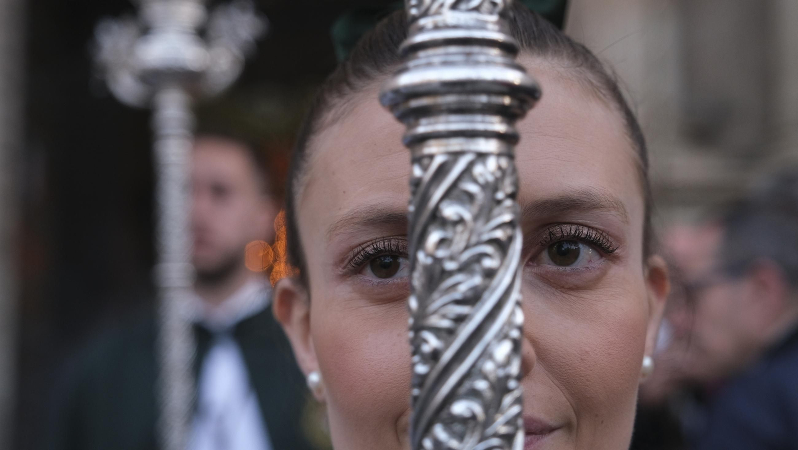 Estudiantes en la Semana Santa de Almería 2025