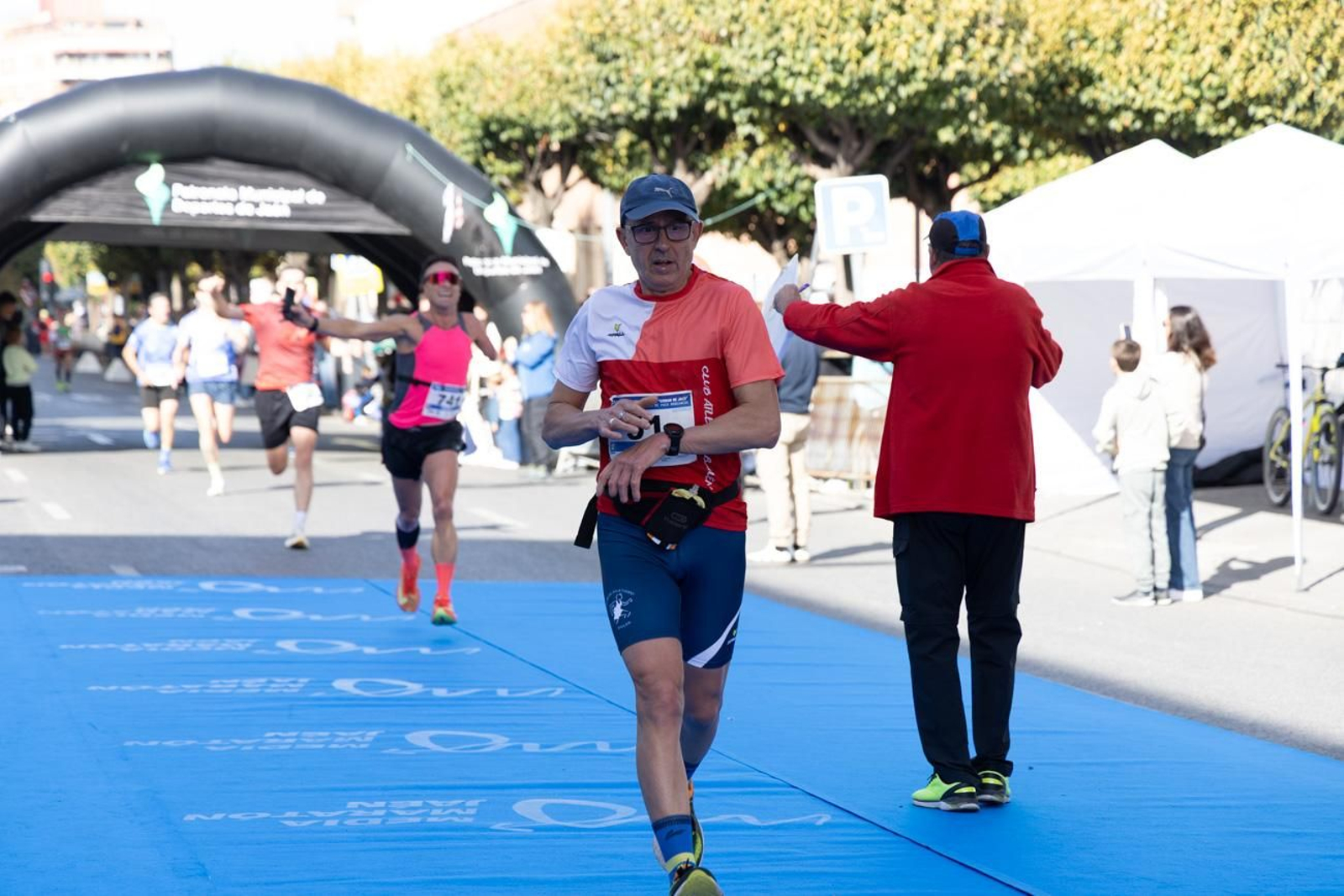 En imágenes: multitudinaria e histórica XXIX Media Maratón 'Ciudad de Jaén' y 10k en memoria de Paco Manzaneda (2)