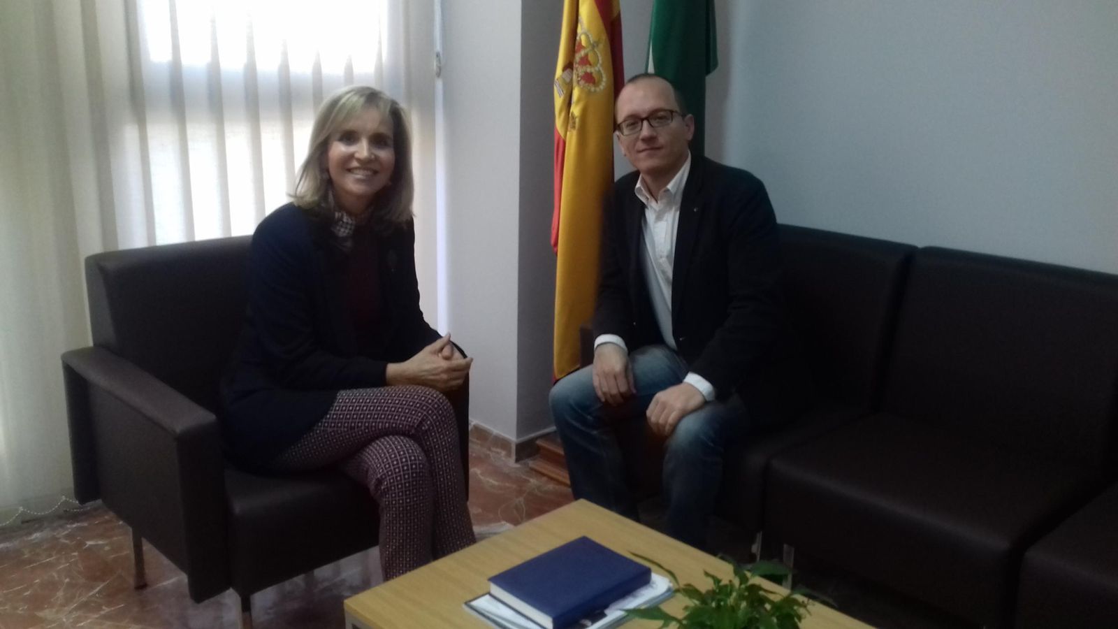La subdelegada del Gobierno, Manuela Parralo, y el director del Festival, Manuel H. Martín
