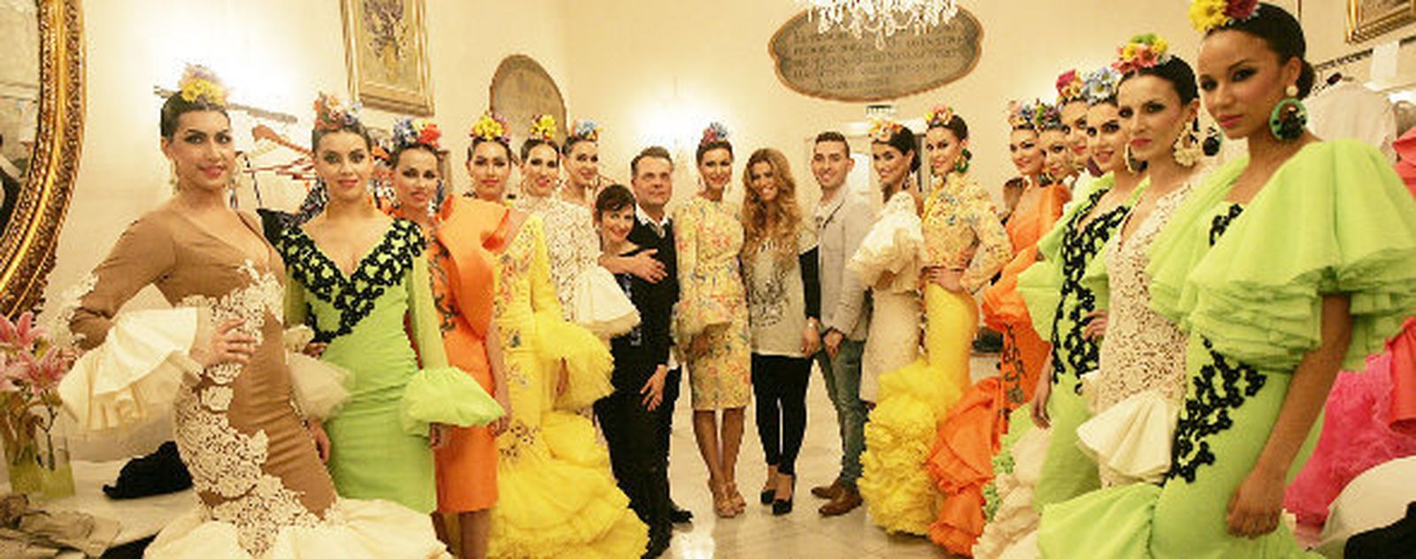 La diseñadora Juana Martín después de finalizar uno de sus desfiles. EFE