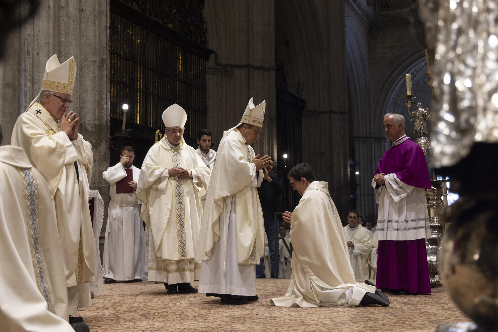 La ordenación episcopal de los dos nuevos obispos auxiliares de Sevilla, Teodoro León y Ramón Valdivia