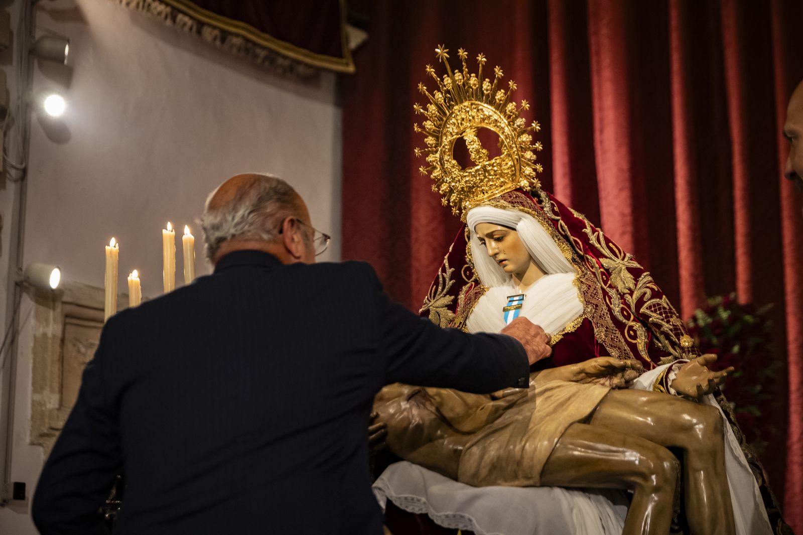 La Virgen de las Angustias recibe la Medalla de Oro de Jerez