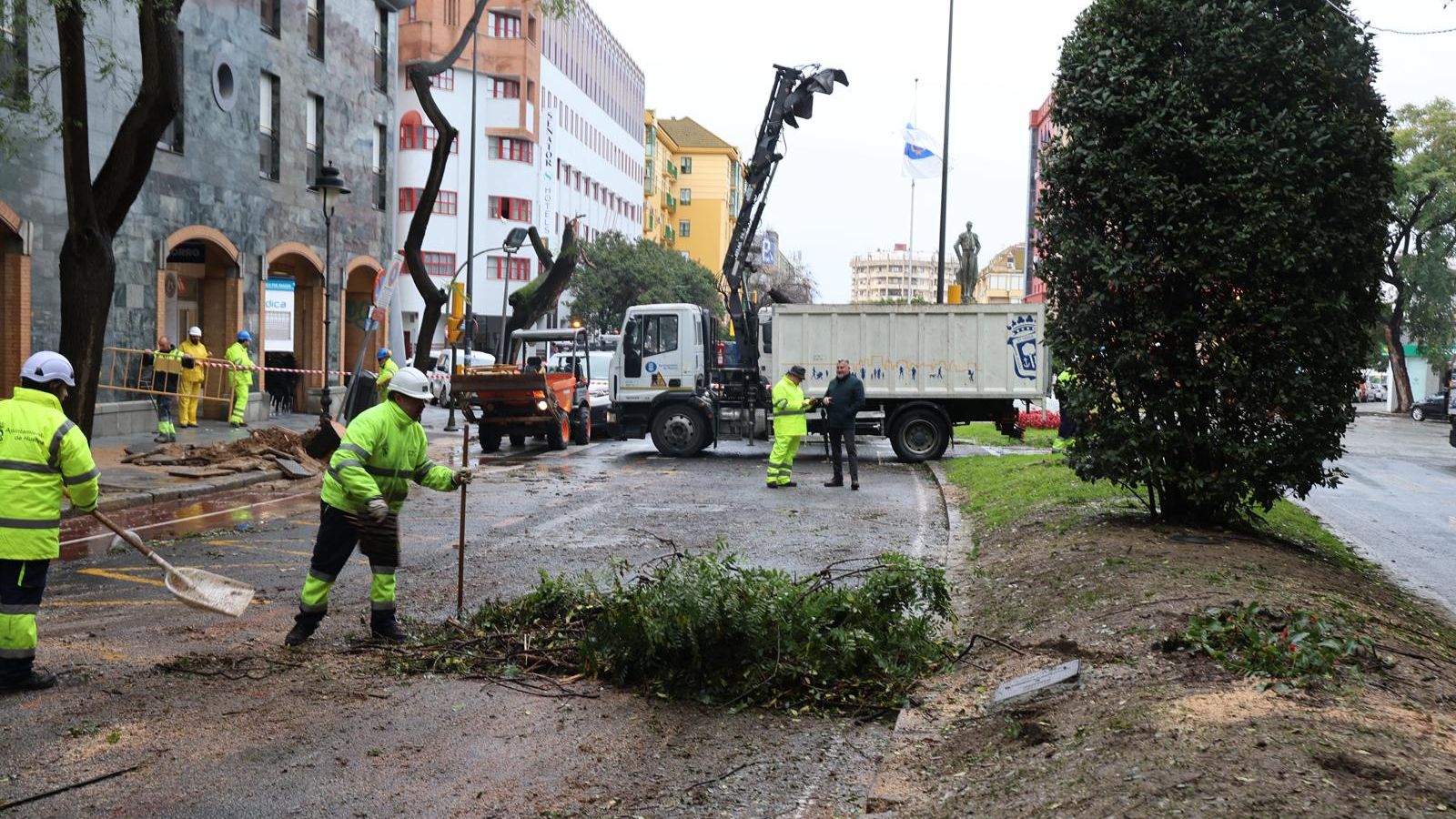 Rotura de la tubería este miércoles en Pablo Rada por la borrasca Kristin.