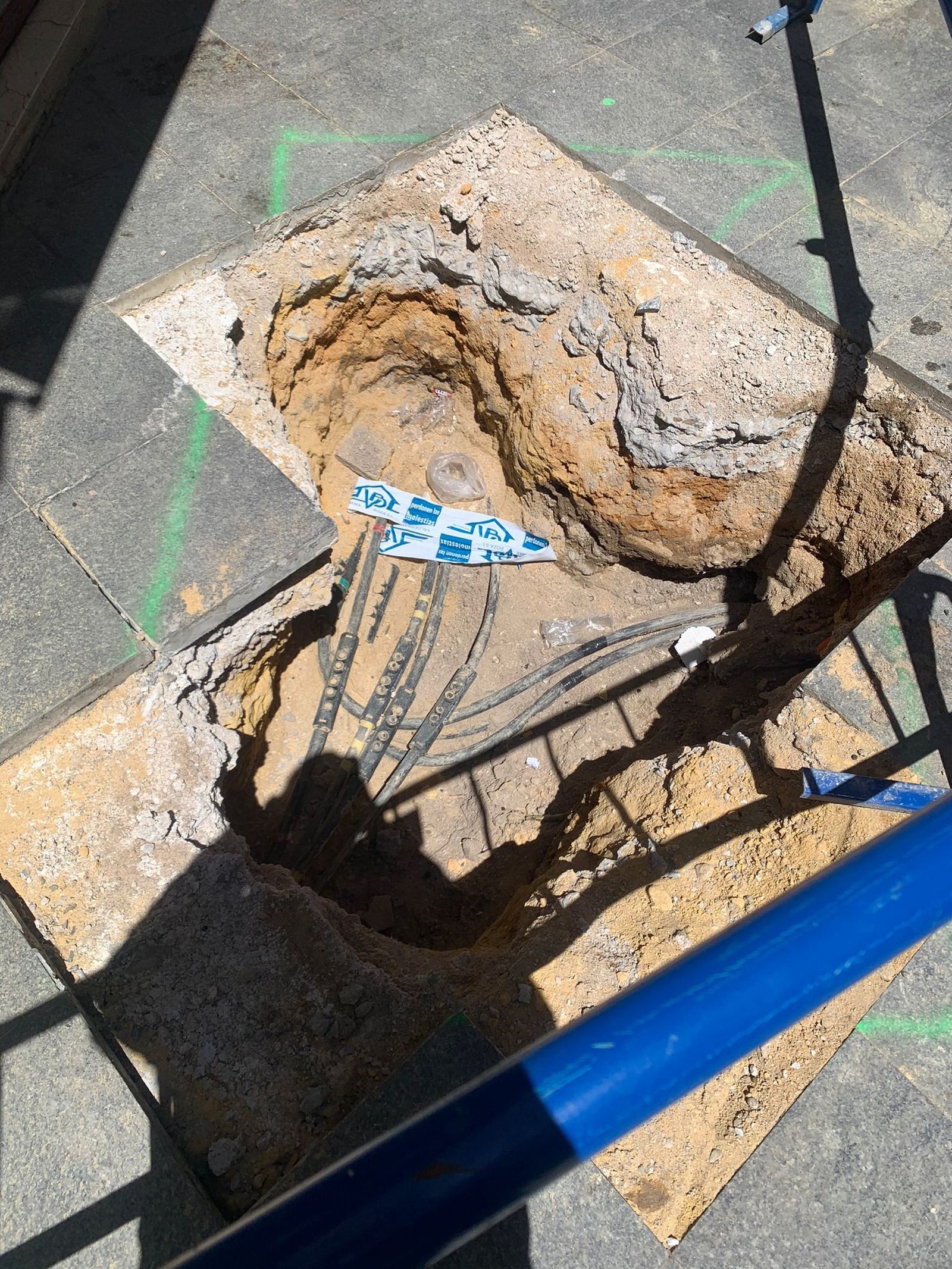 Zanja que se abrió y se cerró en San Eloy.