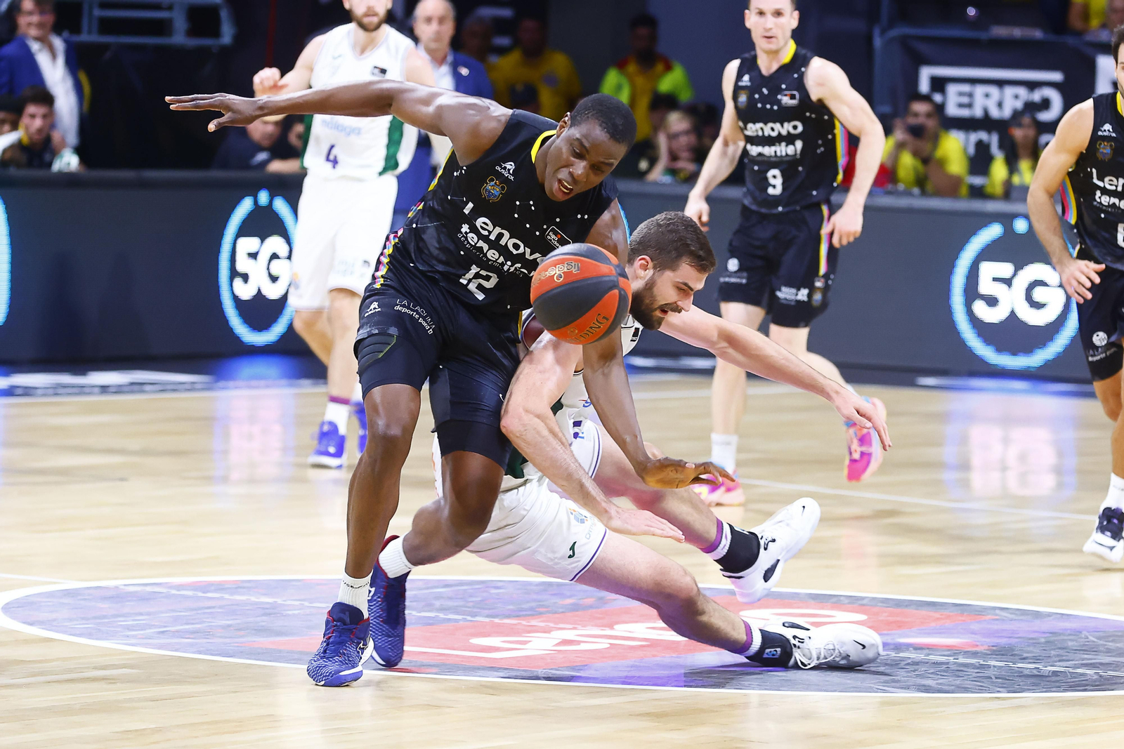 El Lenovo Tenerife - Unicaja, en fotos