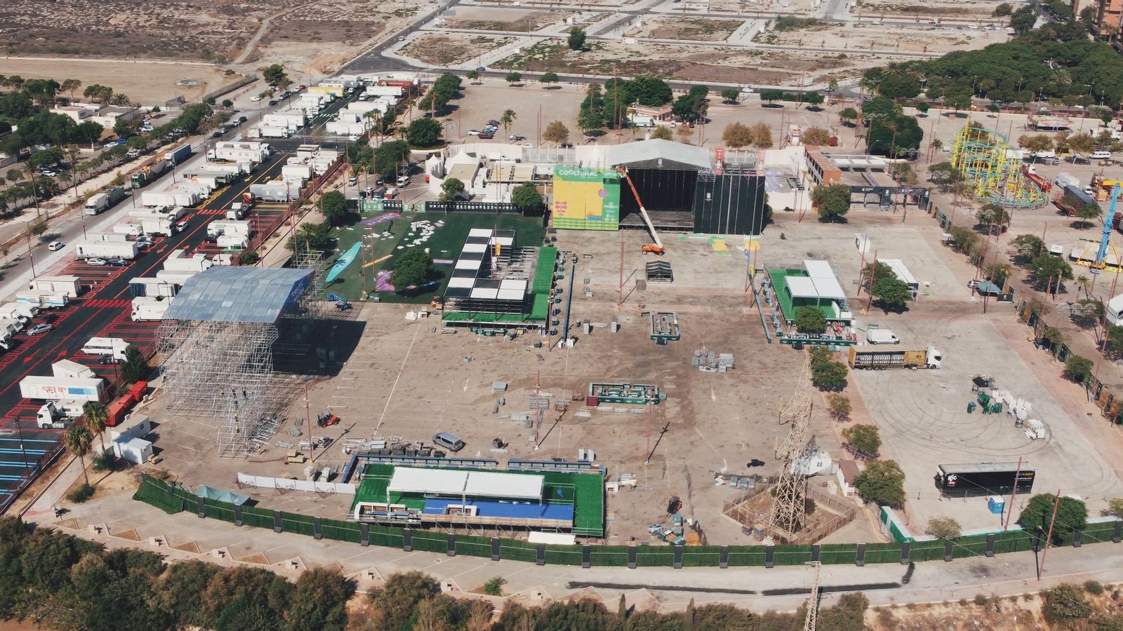 El Recinto de Conciertos transformándose para el Cooltural Fest.