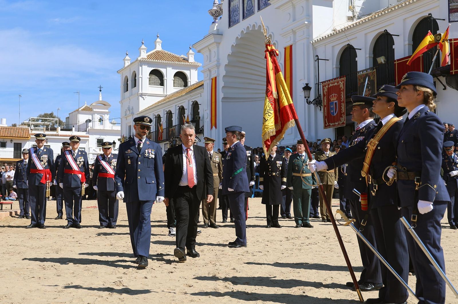 Imágenes del acto de Juramento o Promesa de Fidelidad a la Bandera Nacional en El Rocío