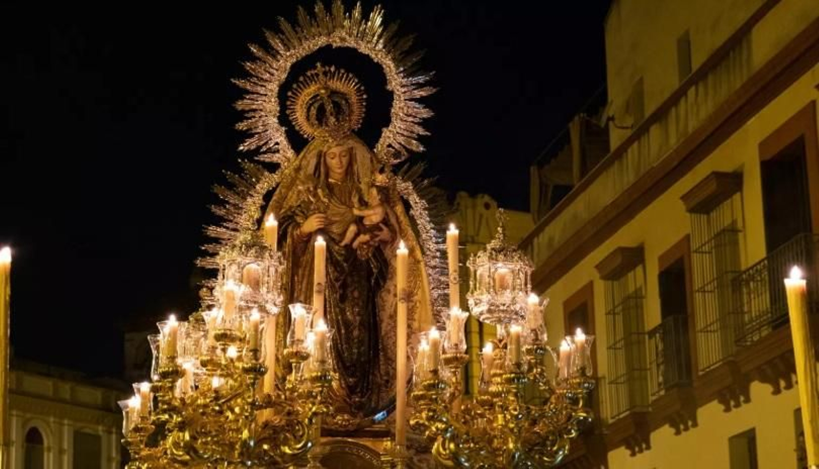La Virgen del Amparo saldrá en procesión triunfal la tarde de su coronación