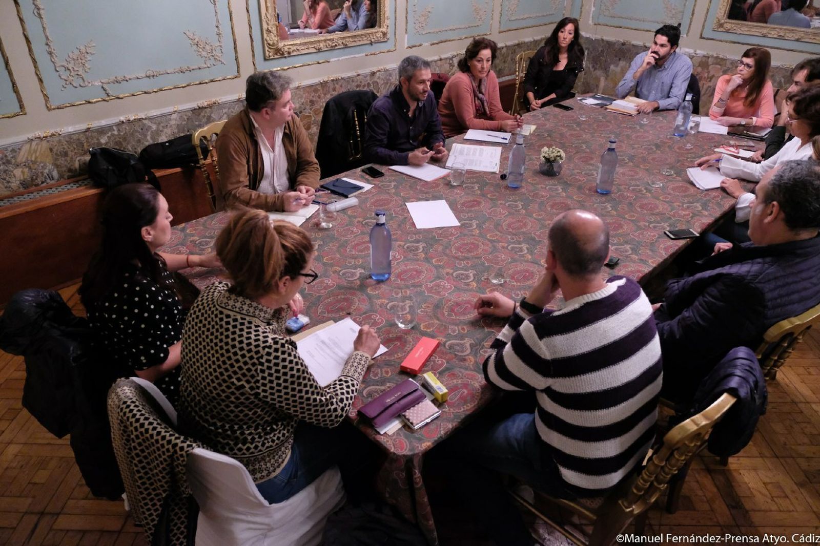 Un momento de la reunión entre los empresarios del Casino Gaditano, Ayuntamiento y Zona Franca.