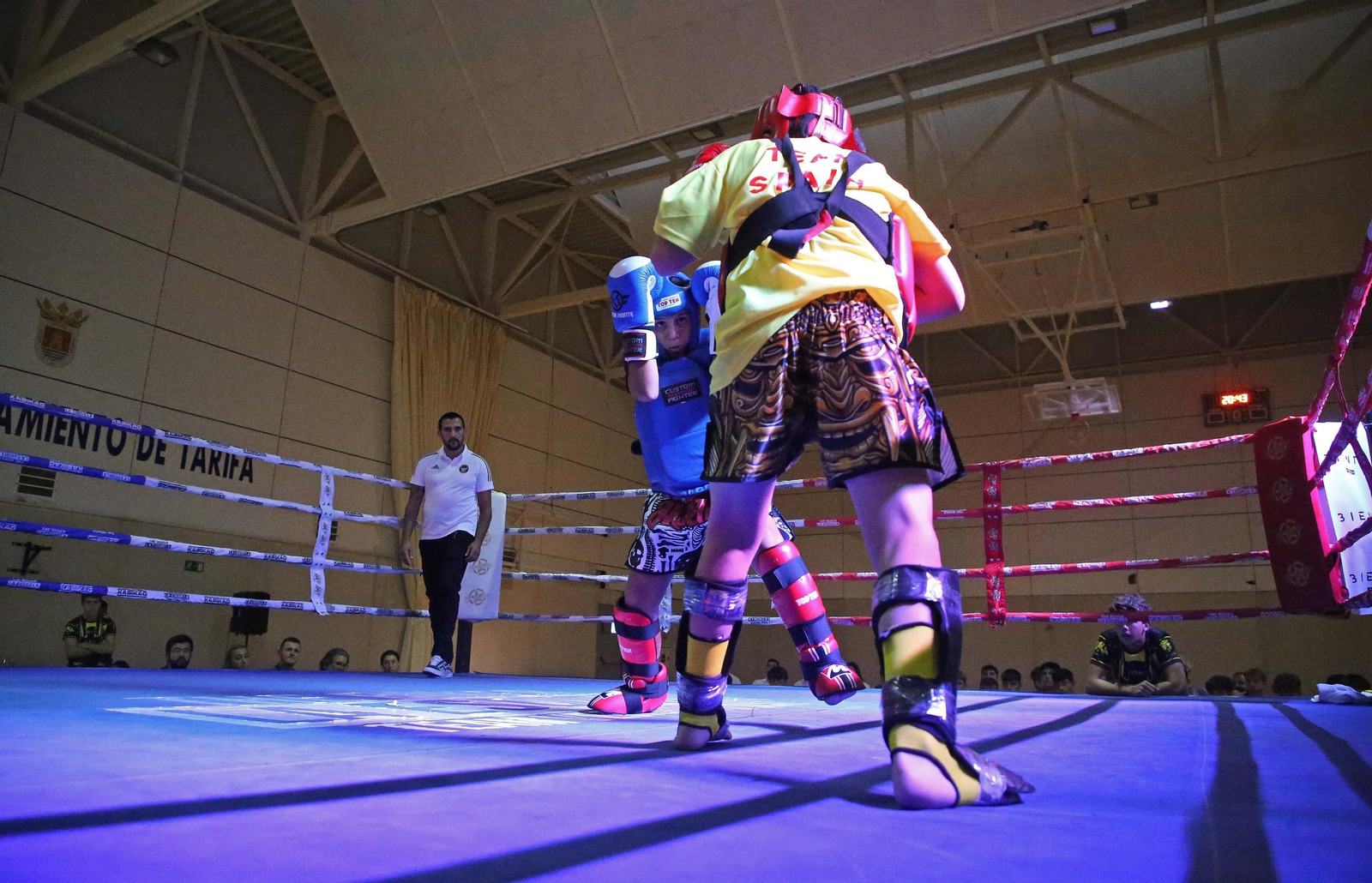 Velada de rock boxing en Tarifa, en imágenes