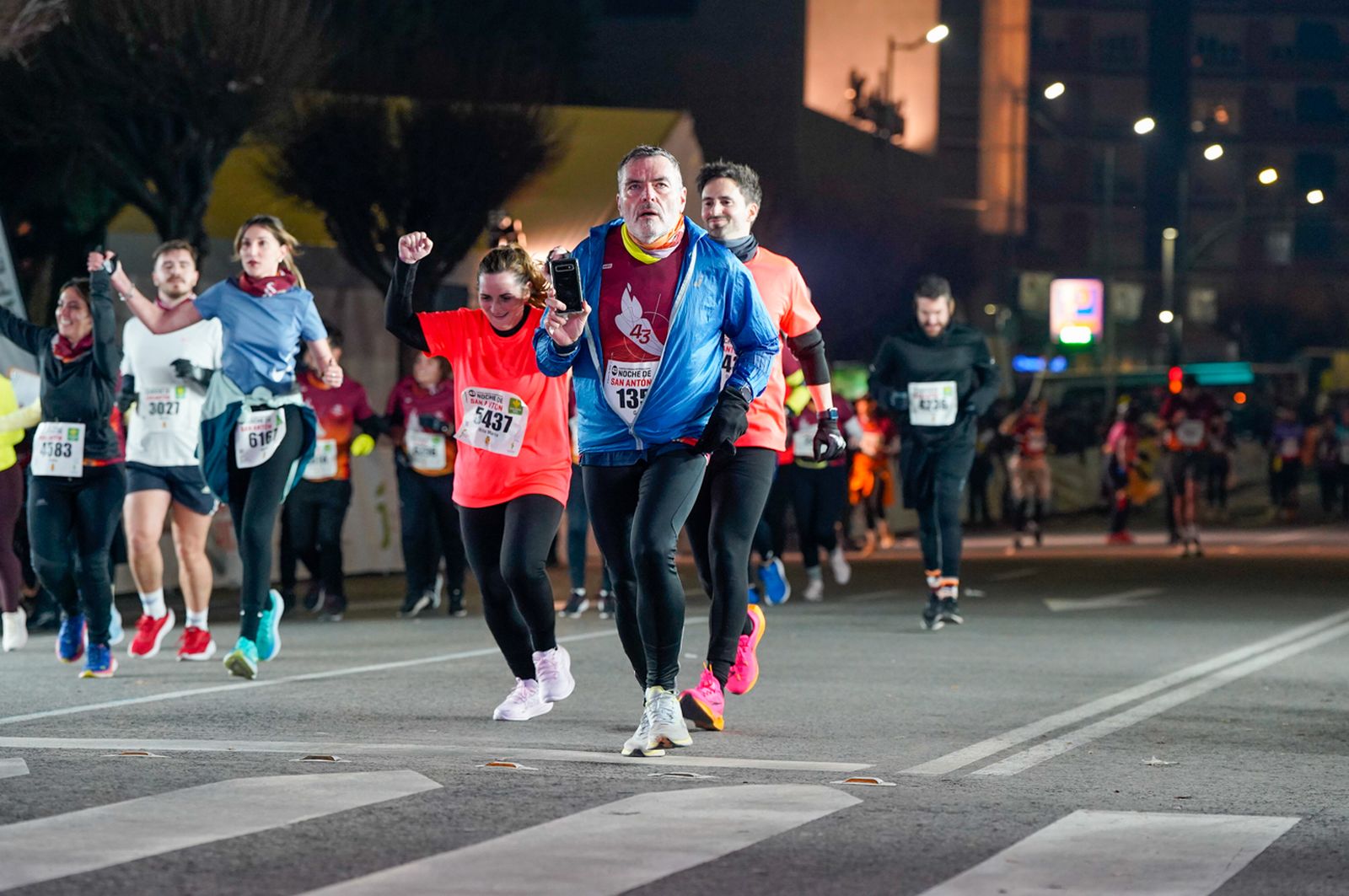 En imágenes: búscate en tu llegada a meta de la Carrera de San Antón 2026 (4)