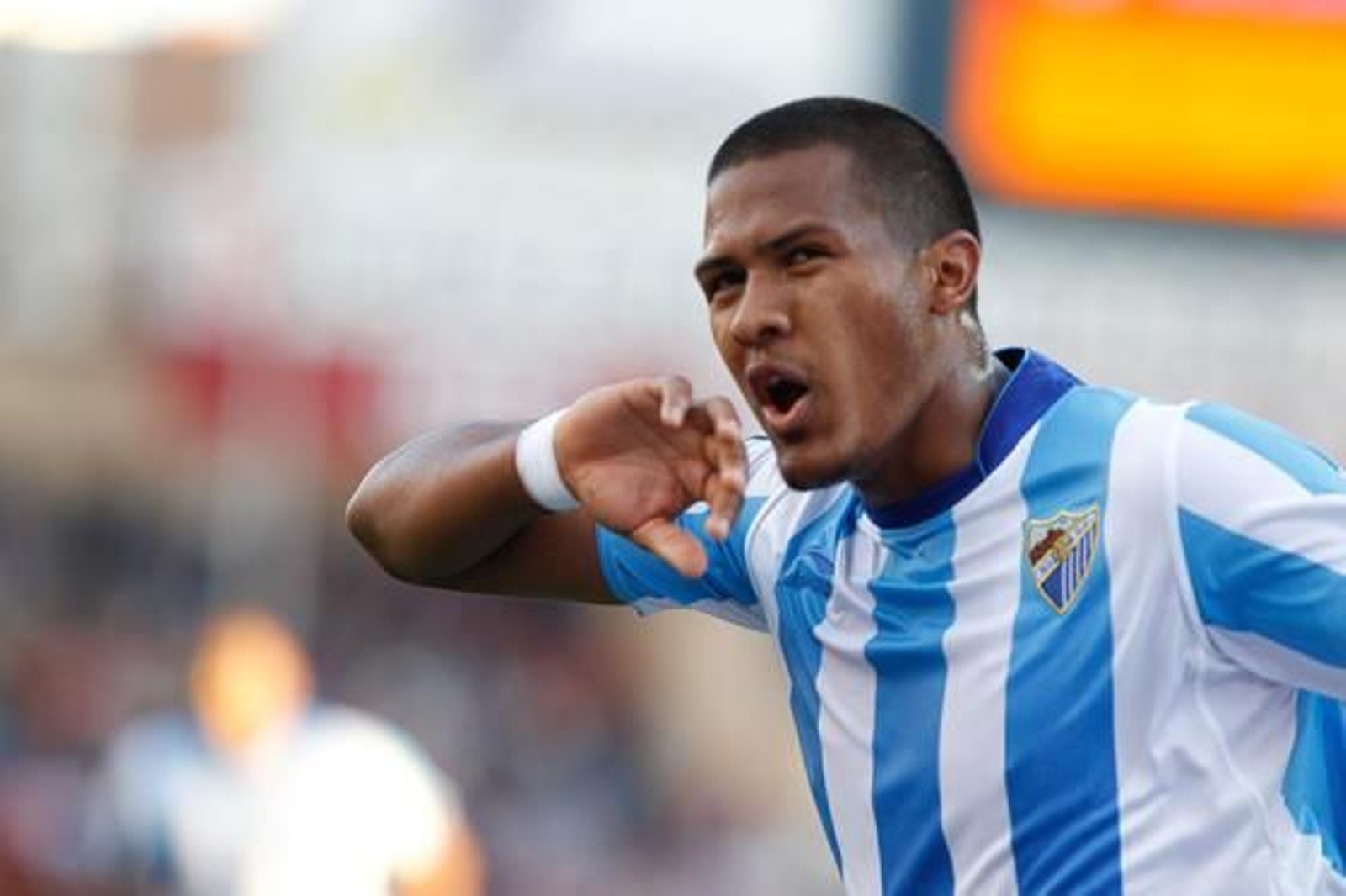 El Málaga golea al Atlético en el Calderón (0-3). / LOF