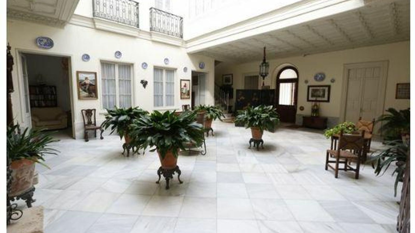 Casa señorial localizada en el centro de Jerez. Casa señorial localizada en el centro de Jerez.