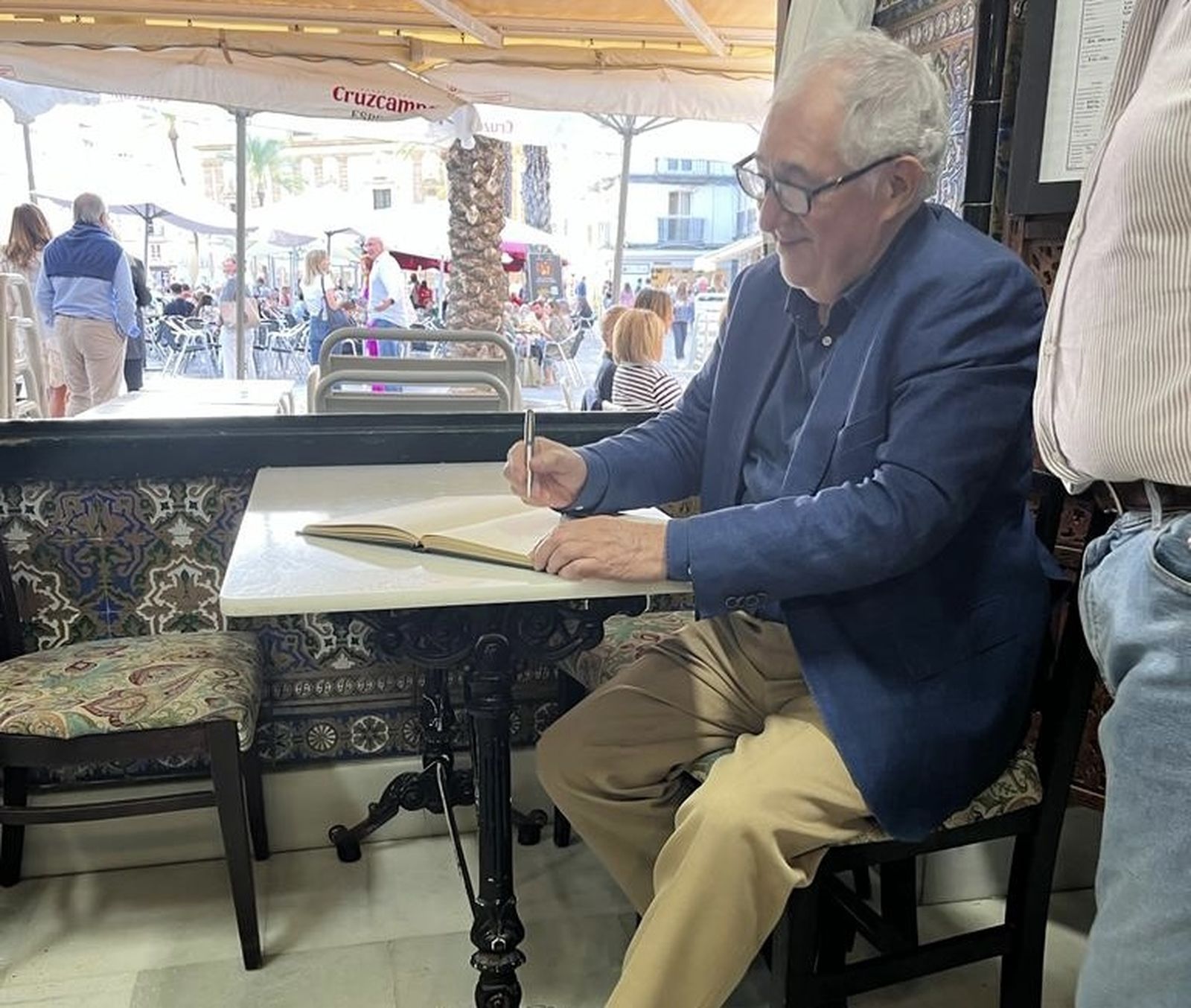 El presidente del Tribunal Constitucional en el Terraza