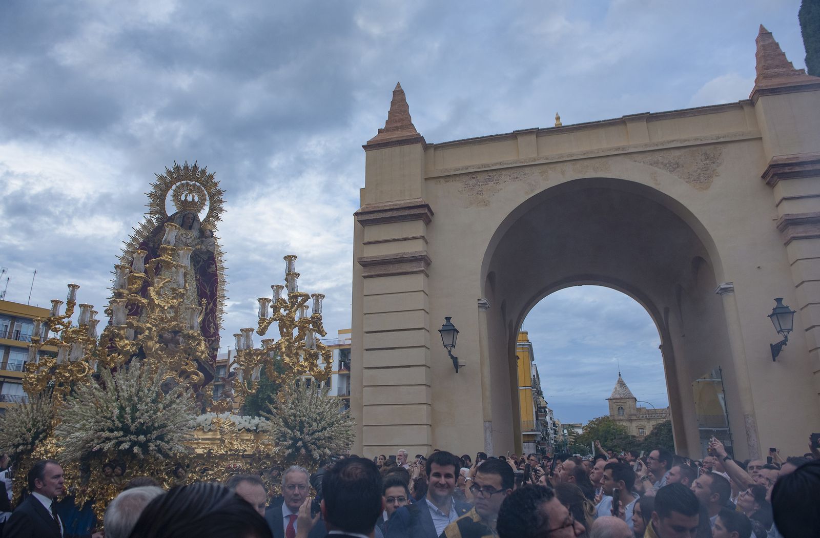 Las imágenes de la procesión de la Virgen del Rosario de la Macarena