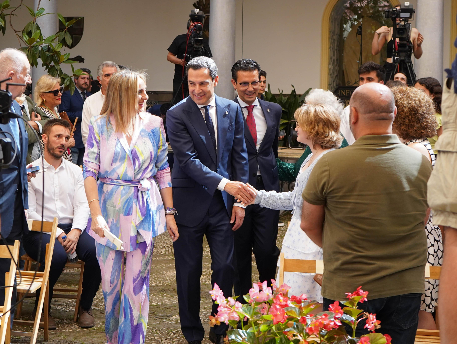 La constitución de los Ayuntamientos de Granada, en imágenes