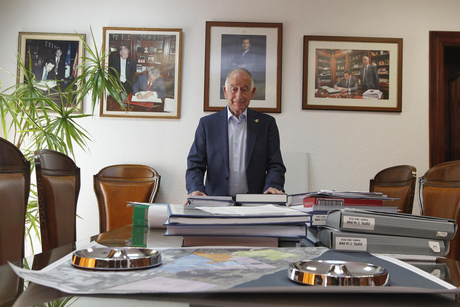 Gabriel Amat en su despacho de Alcaldía, ayer.