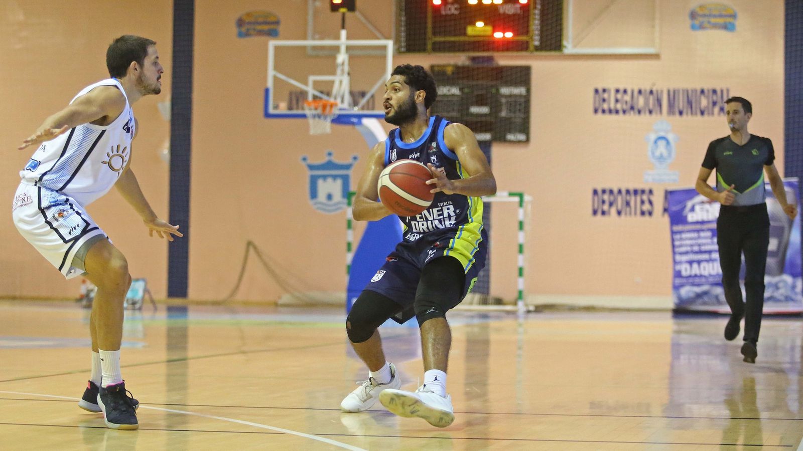 Las mejores fotos del UDEA - ULB de la Copa Diputación