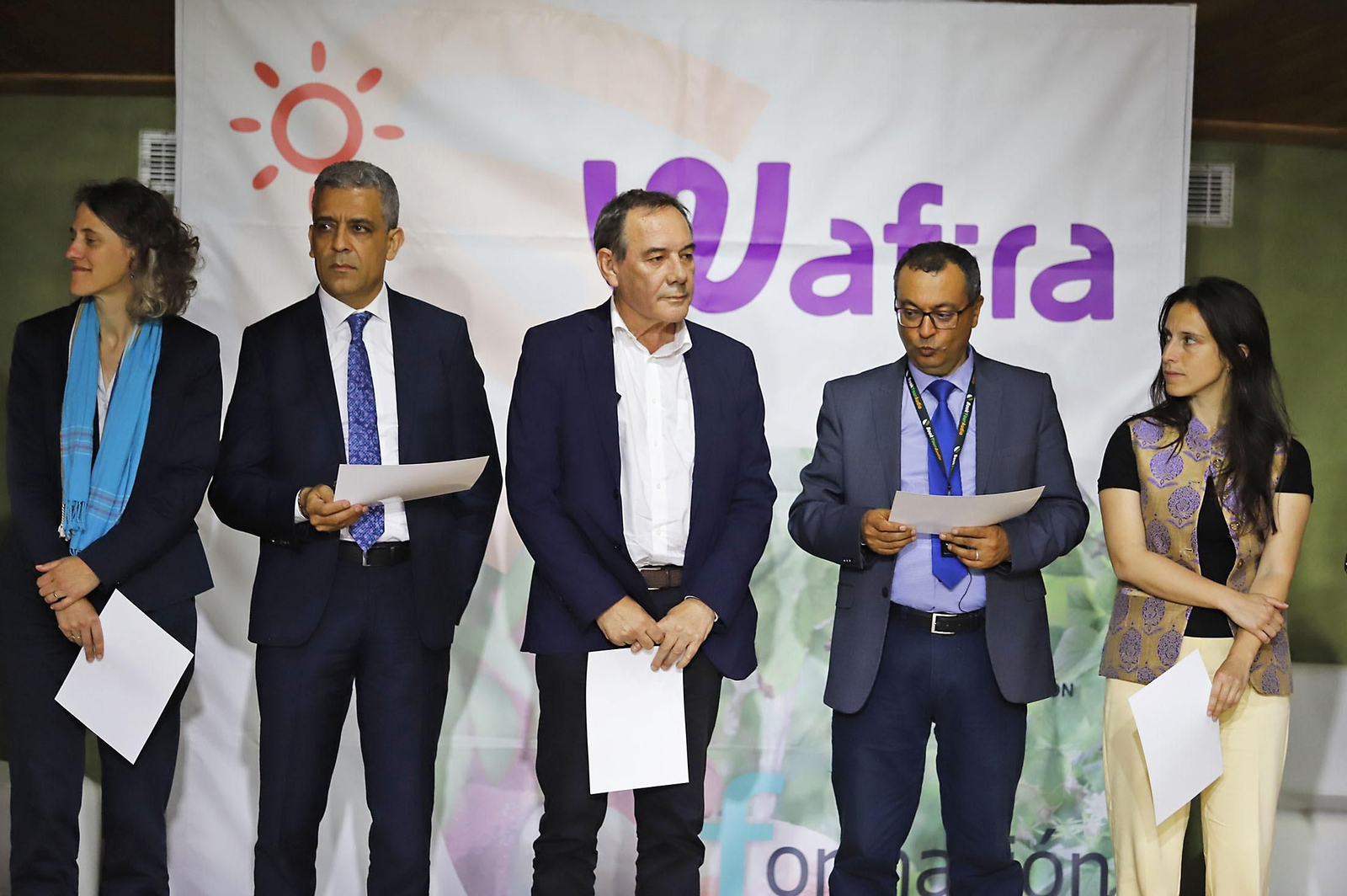 Imágenes de la entrega de los diplomas a las mujeres que han participado en el programa Wafira. Imágenes de la entrega de los diplomas a las mujeres que han participado en el programa Wafira.