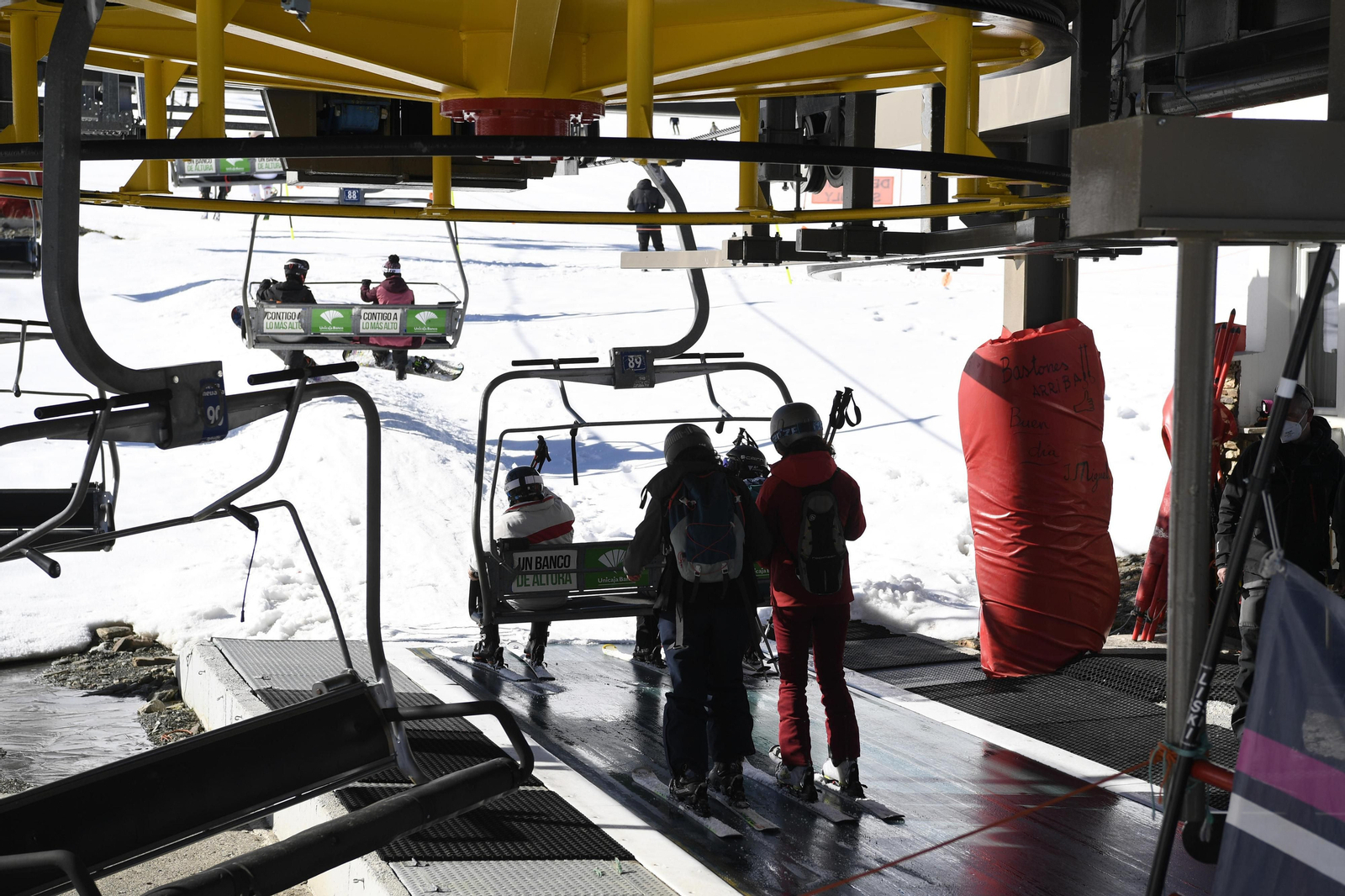 Fotos del último día de esquí en Sierra Nevada