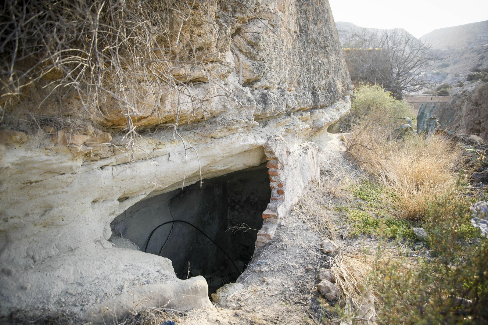 Imágenes de los refugios de la guerra civil descubierto en el barrio de Las Trincheras