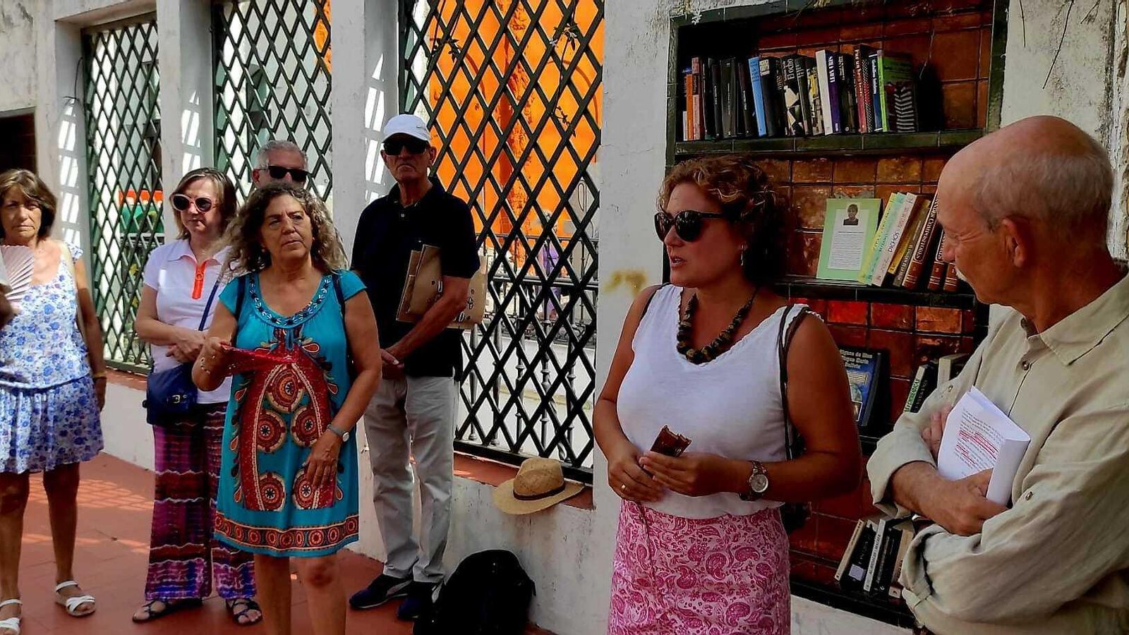 El acto contó con varias intervenciones para pedir mediante libros el arreglo del conjunto del monumento. El acto contó con varias intervenciones para pedir mediante libros el arreglo del conjunto del monumento.