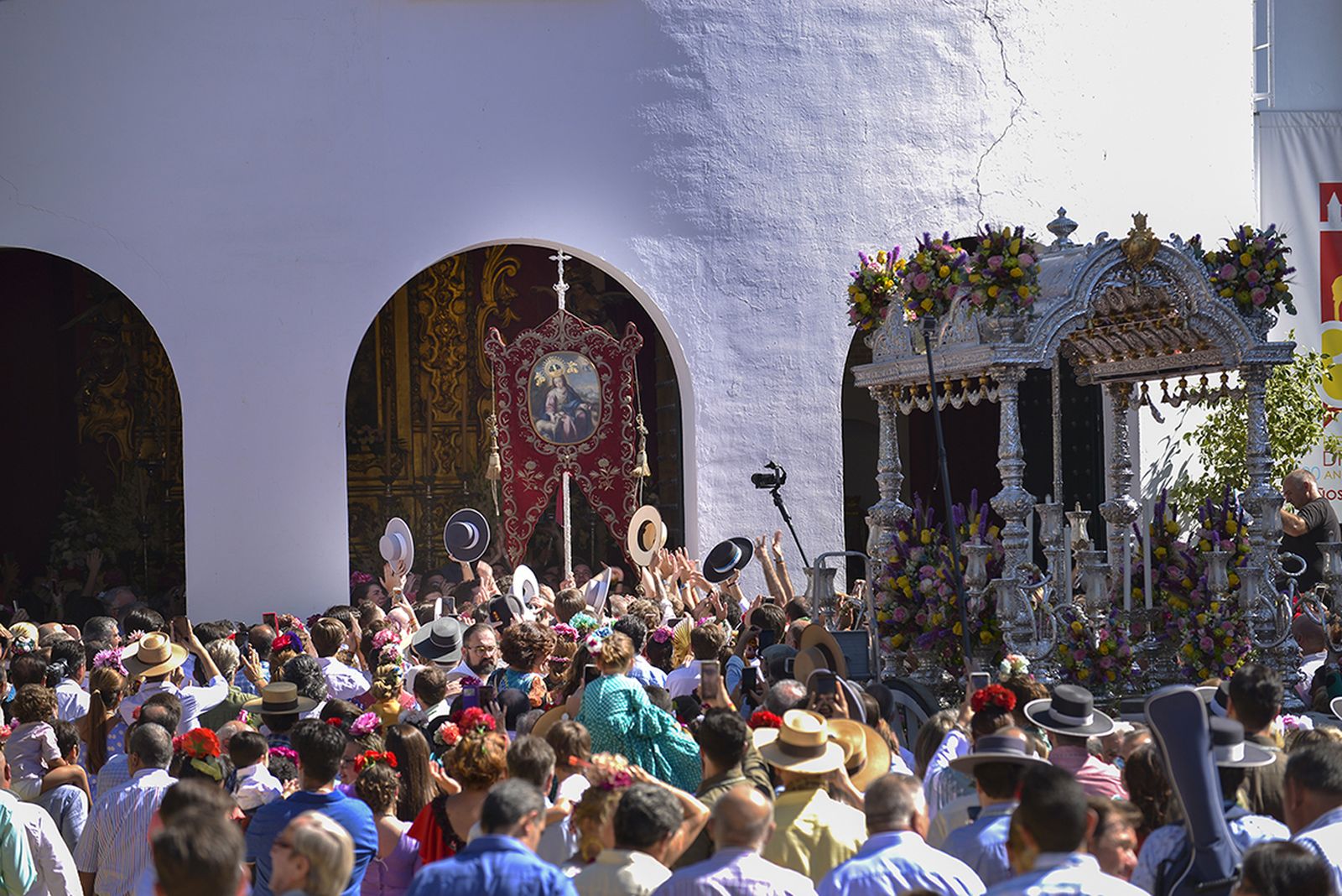 El Simpecado de la Pastora en la aldea de Los Pajares