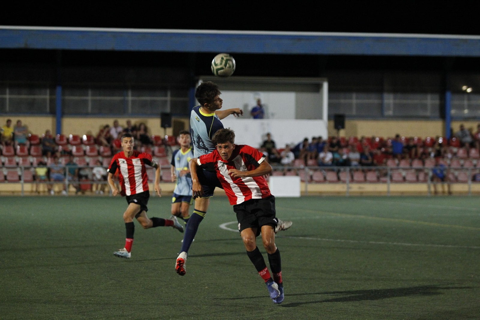 Las imágenes del VII Trofeo de Feria de Fútbol Juvenil 'I Memorial Juan Oncala'