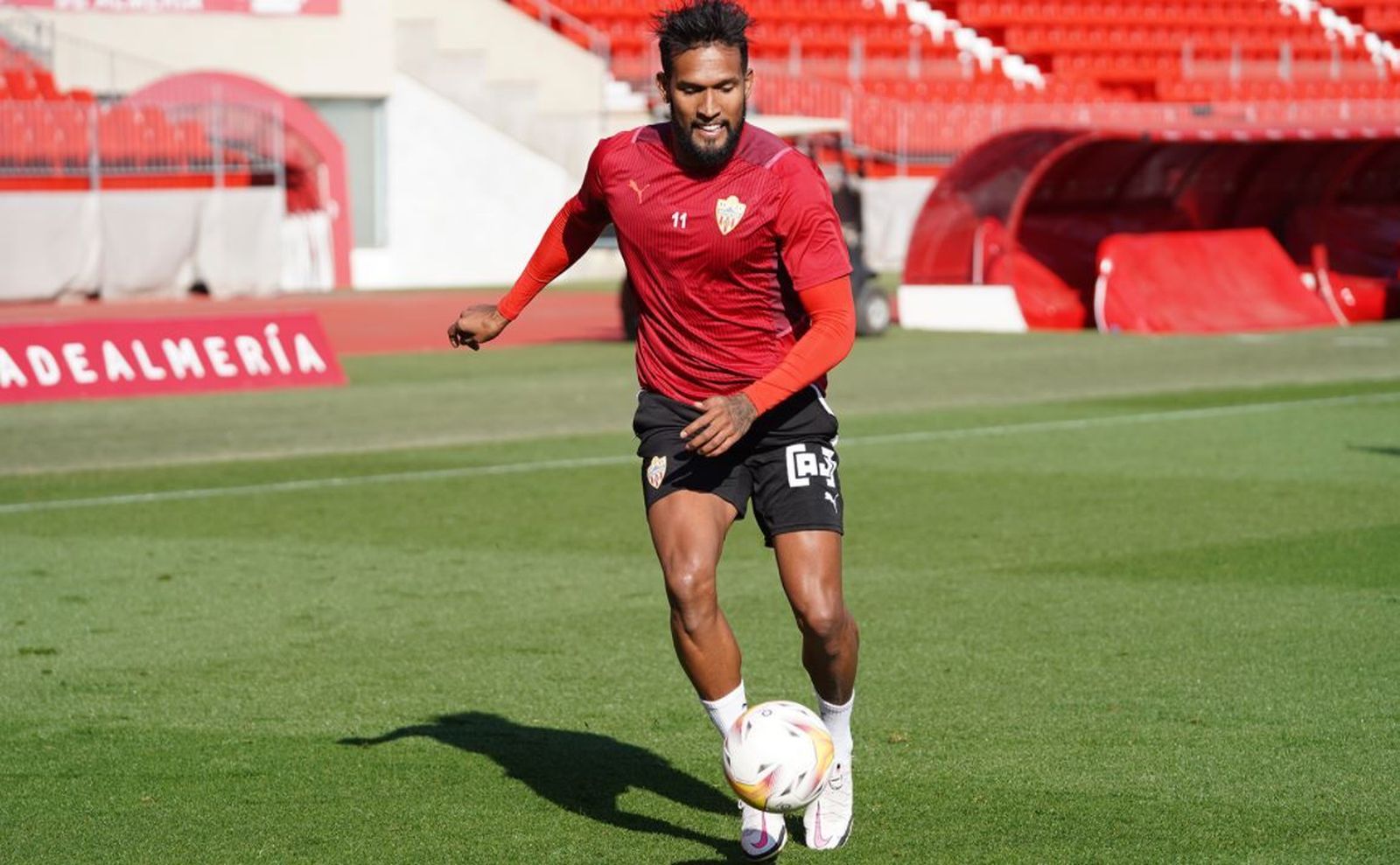 Sousa regresa a la convocatoria tras superar su lesión.