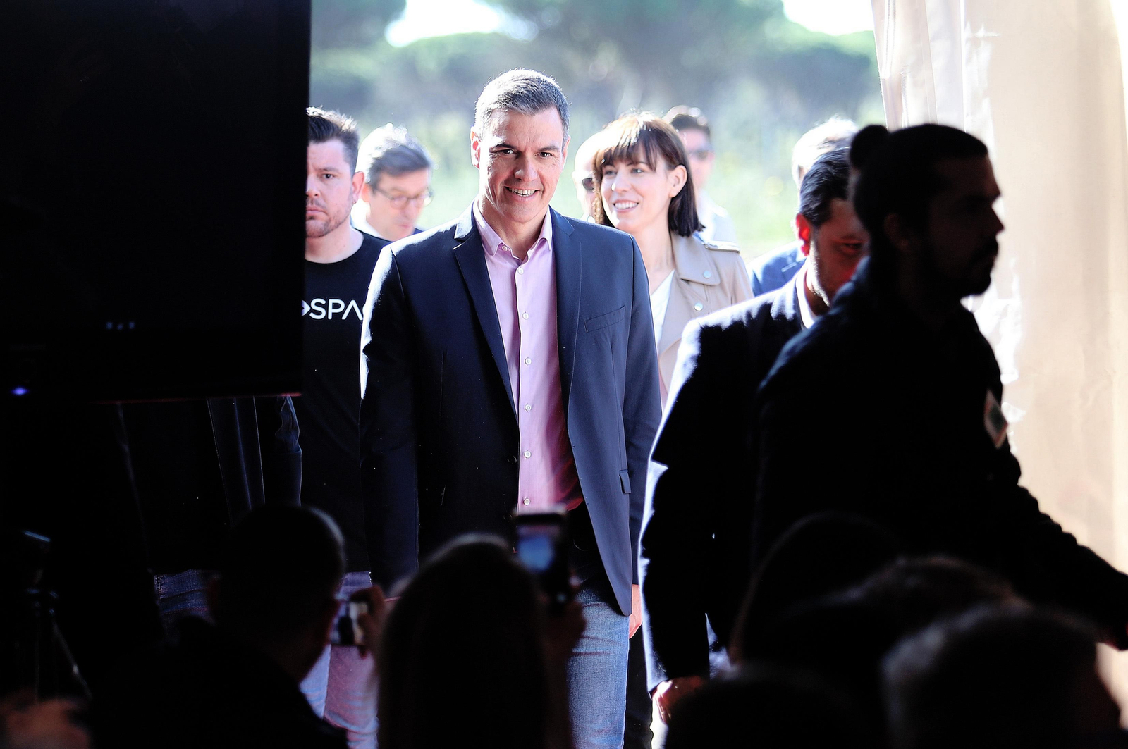 Imágenes de Pedro Sánchez en su visita al cohete Miura en la base espacial en Huelva