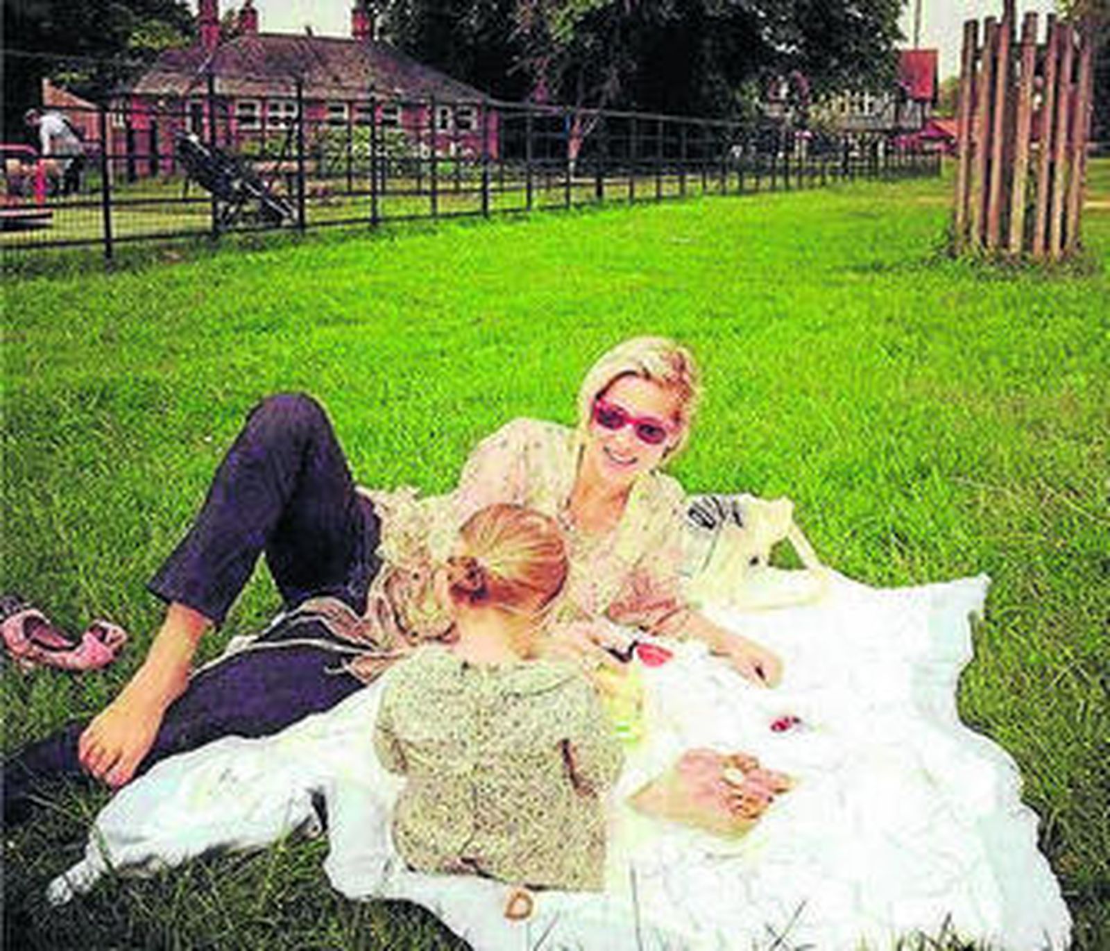 Elsa Pataky disfruta de Londres junto a India Rose