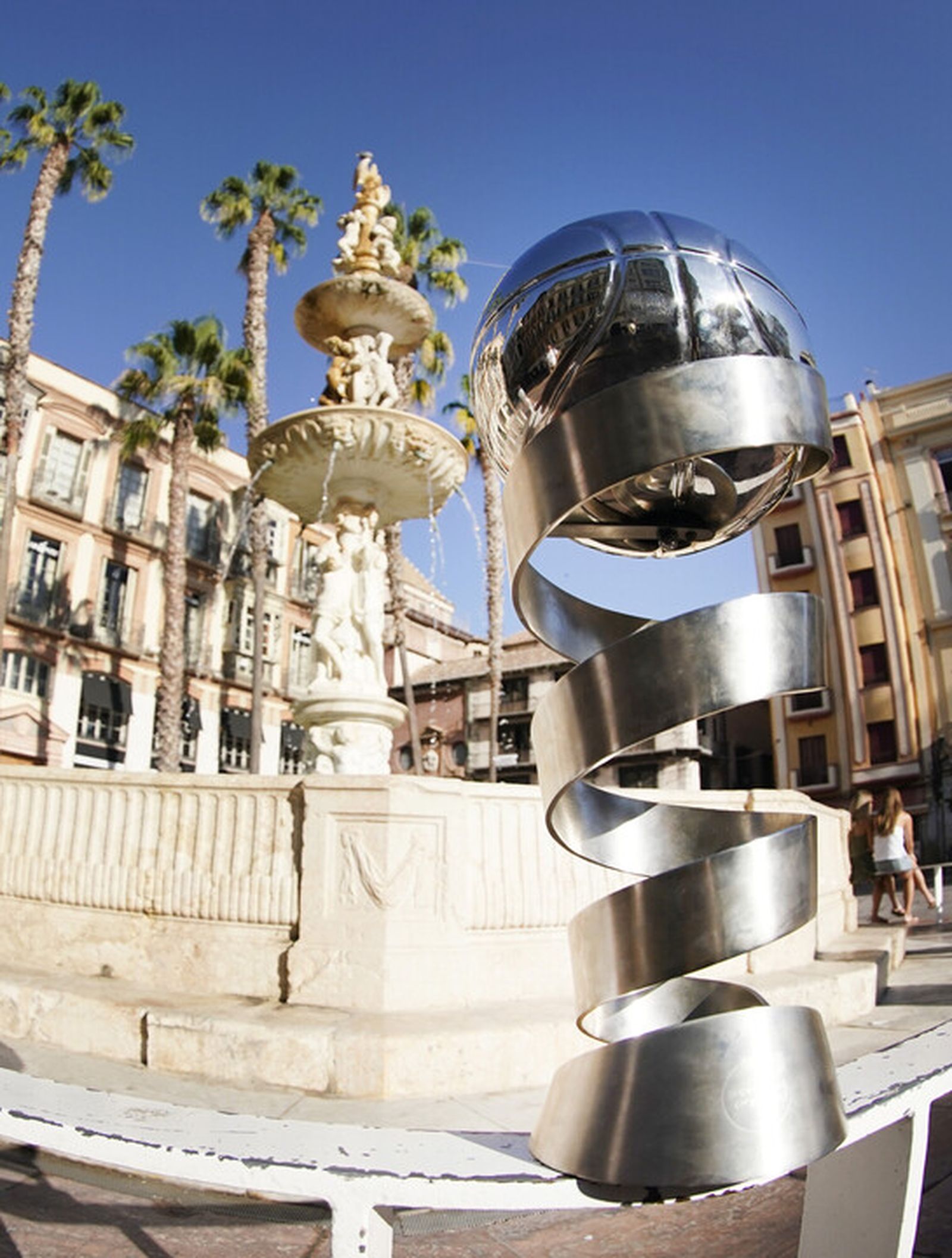 El trofeo de la Supercopa ACB se deja ver por Málaga