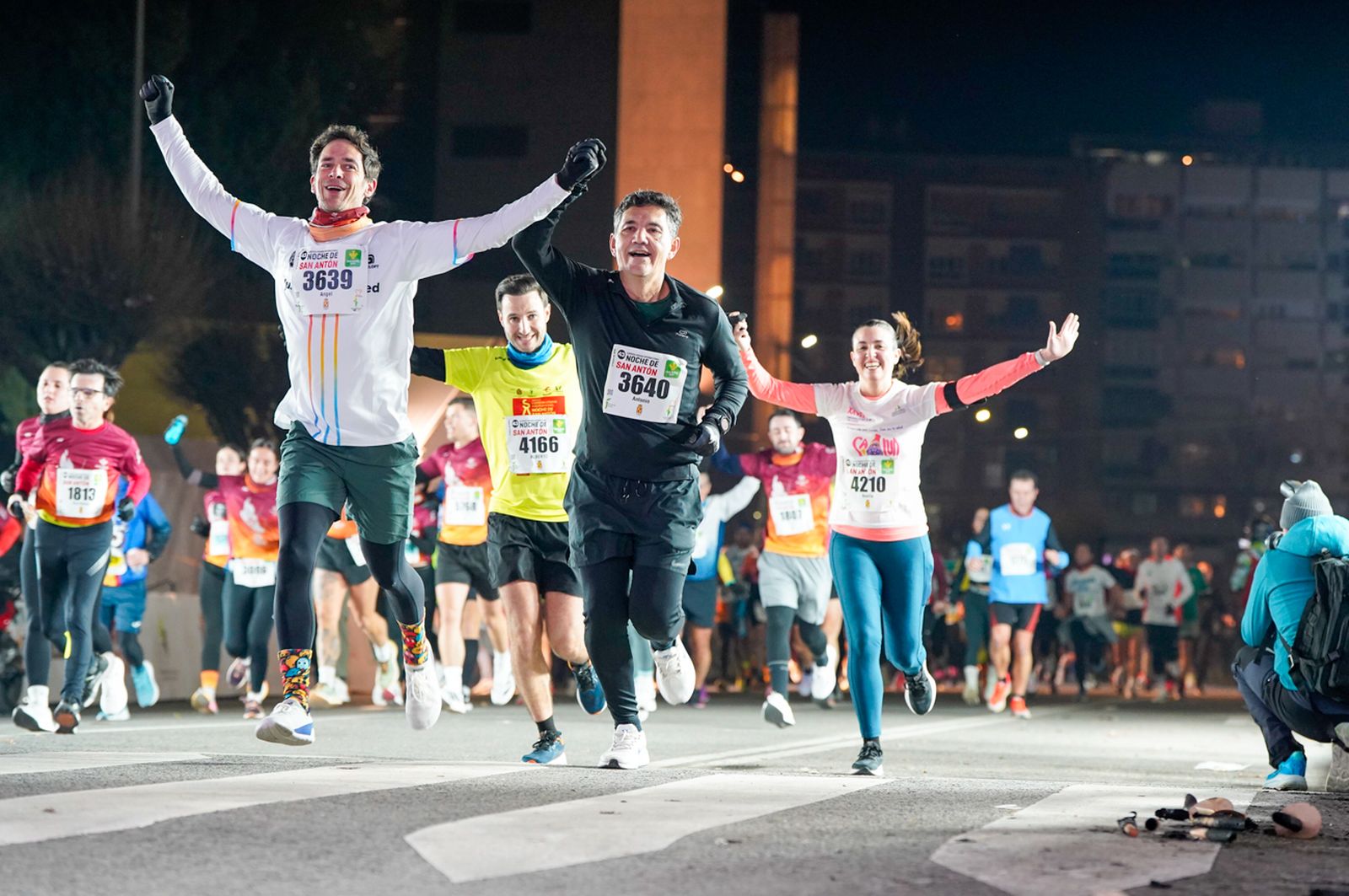 En imágenes: búscate en tu llegada a meta de la Carrera de San Antón 2026 (19)