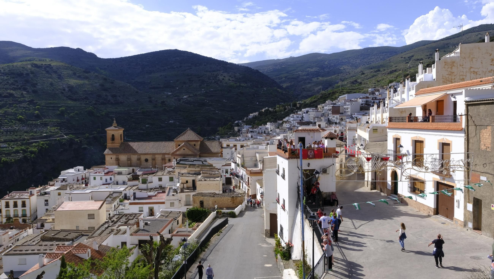 Los toros ensogados de Ohanes, en imágenes