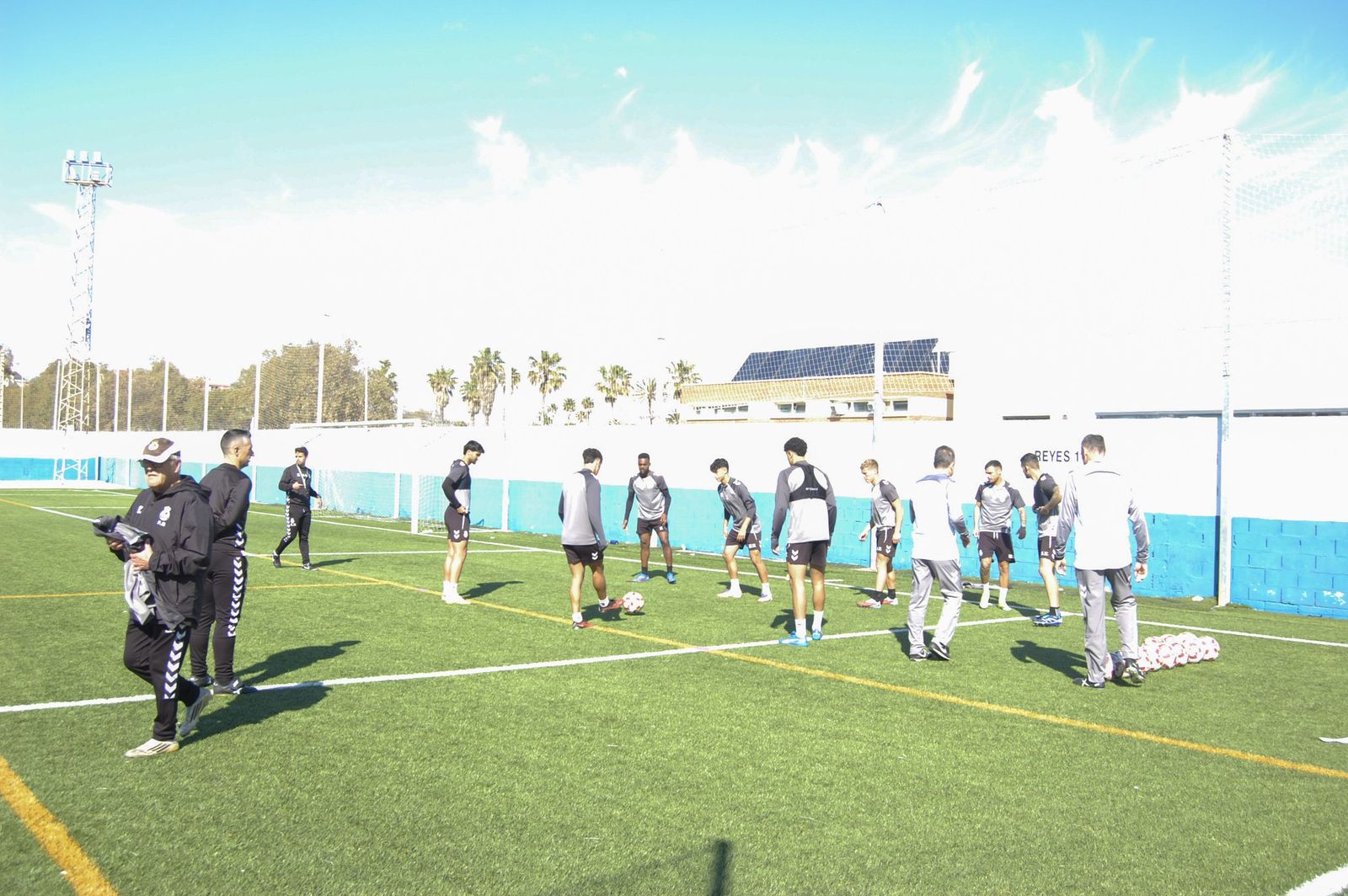 Las fotos del primer entrenamiento de Carlos Guerra y Miguel Angel Rondan al frente de la Balona