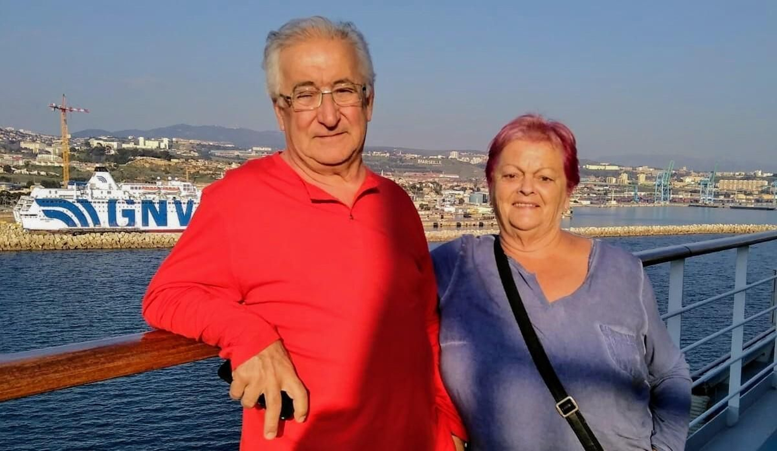 Los sanluqueños Juan Manuel Mena y María López, en los primeros días del crucero.