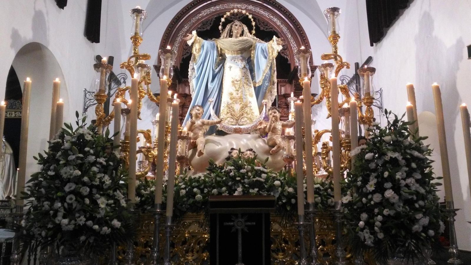 La Asunción de Dos Hermanas, durante sus cultos de agosto.