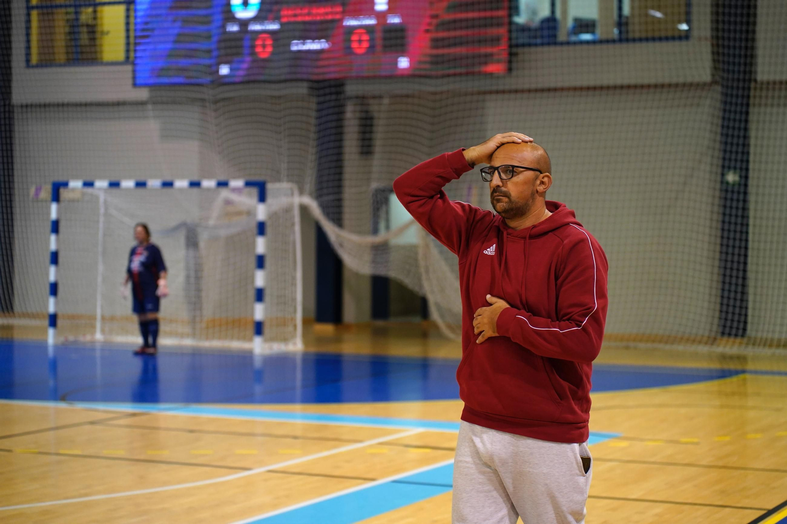 Desde las 9:00 hasta las 12:30. XXIII Torneo de Navidad de Fútbol Sala Apadis-Loluba C.F. para personas con discapacidad intelectual, en el Polideportivo ¿Ciudad de Algeciras-Dr. Juan Carlos Mateo¿. Lo suyo son fotos de grupos, pero también de partidos. Una galería: "Las fotos del XXIII Torneo de Navidad de Fútbol Sala para personas con discapacidad intelectual, en Algeciras" . .