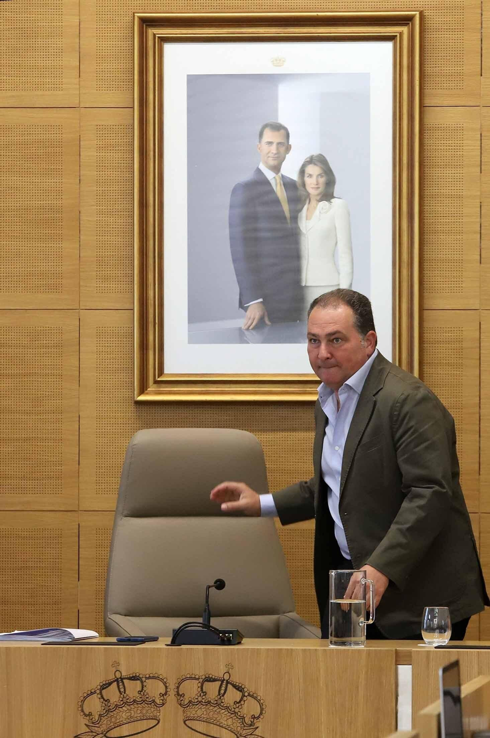 Imágenes del pleno extraordinario celebrado en la Diputación de Huelva