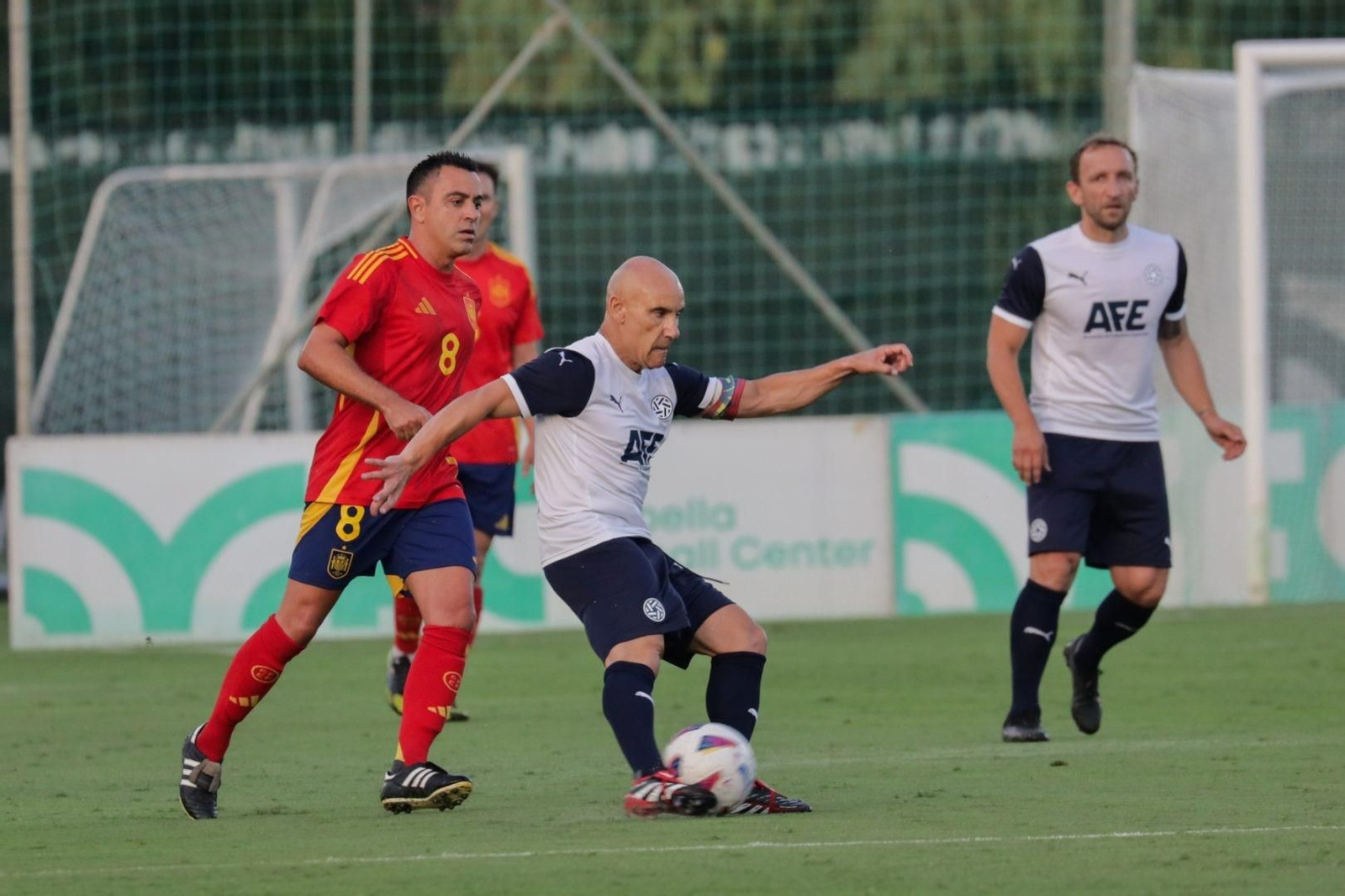 Leyendas e históricos en Marbella por una buena causa: Xavi, Marchena, Tamudo, Salva...