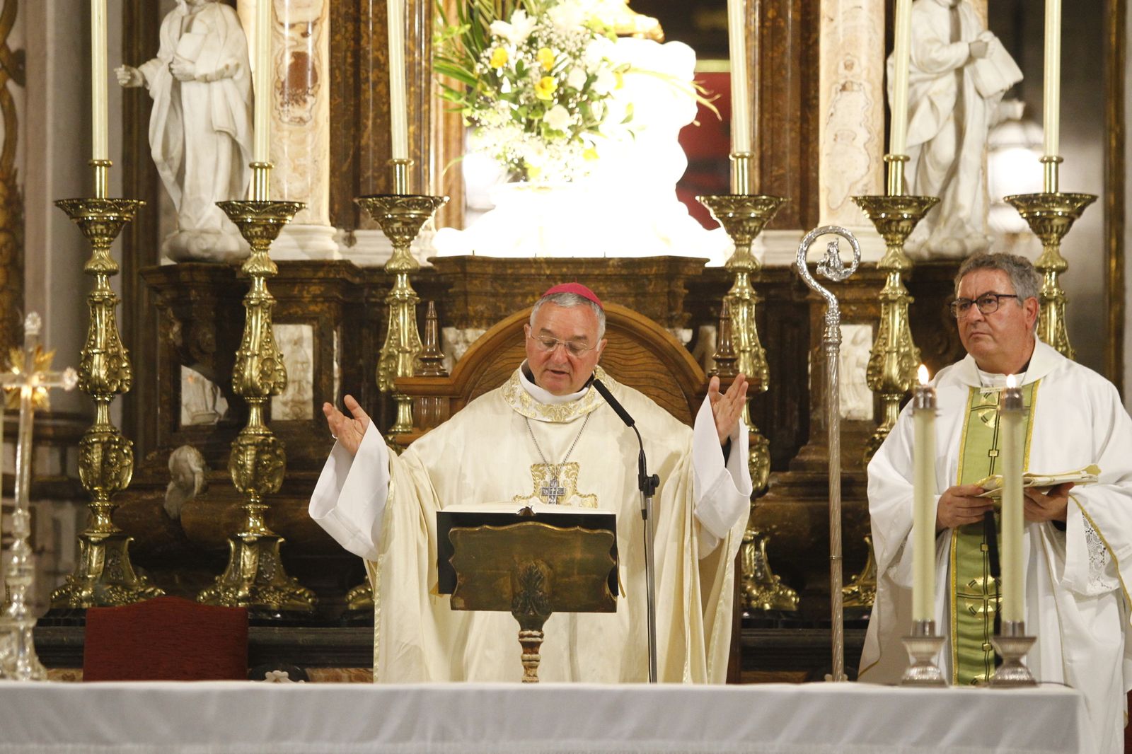 Imágenes de la misa flamenca en la Catedral de Almería