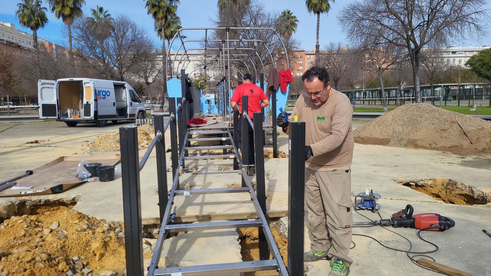 Obras del parque infantil singular en Sevilla Este