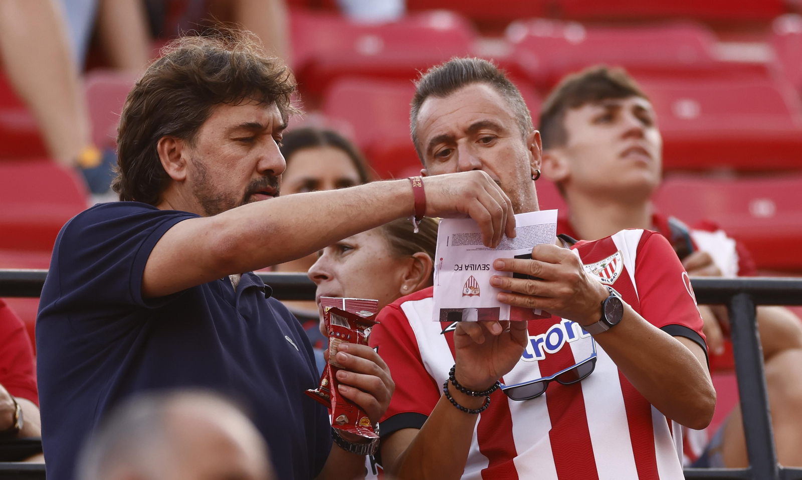 Búscate en las fotos del Sevilla-Athletic